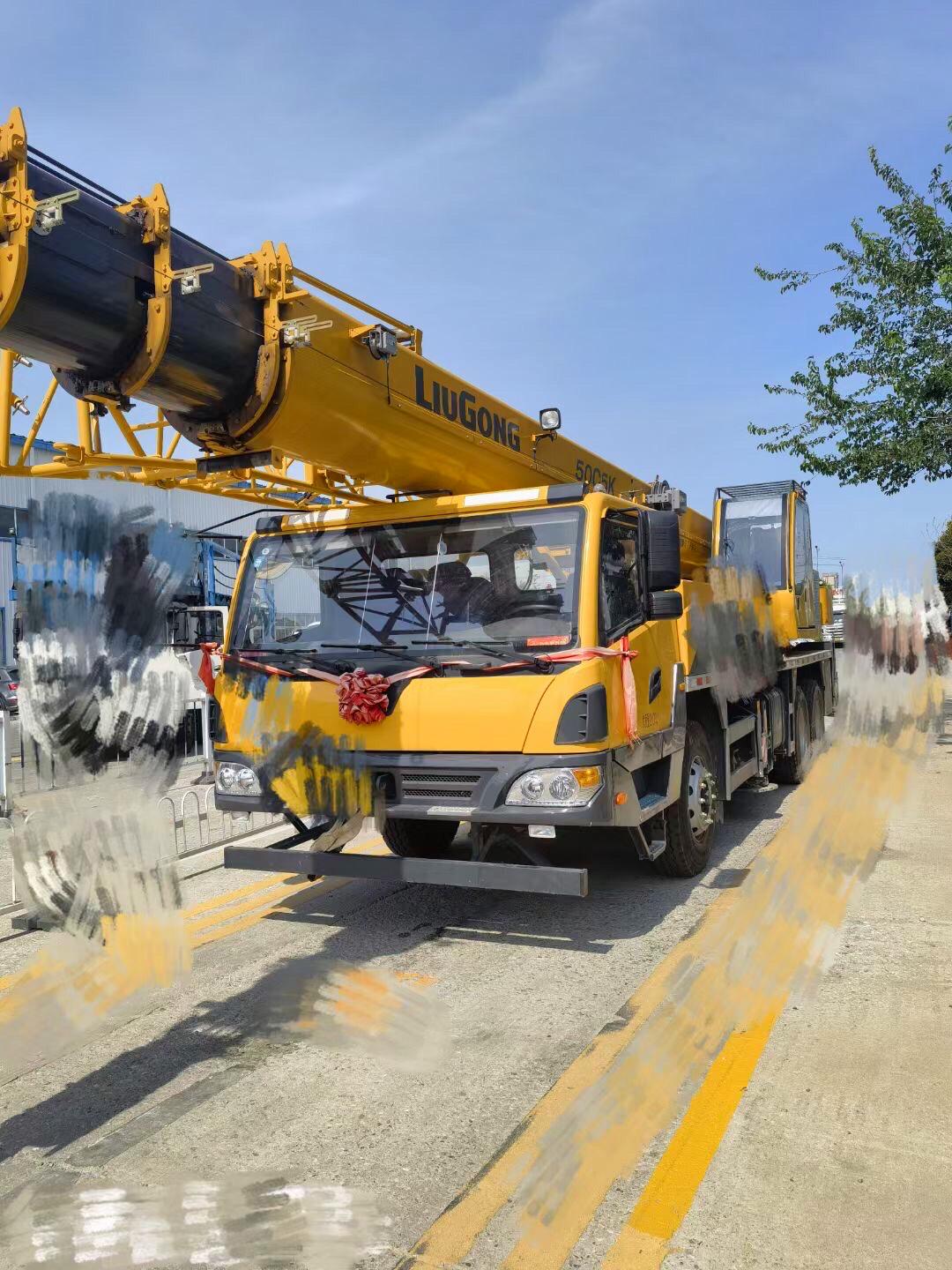 2021年6月份柳工250c5k一年准新车浙江看车,安徽户可以提档过户.