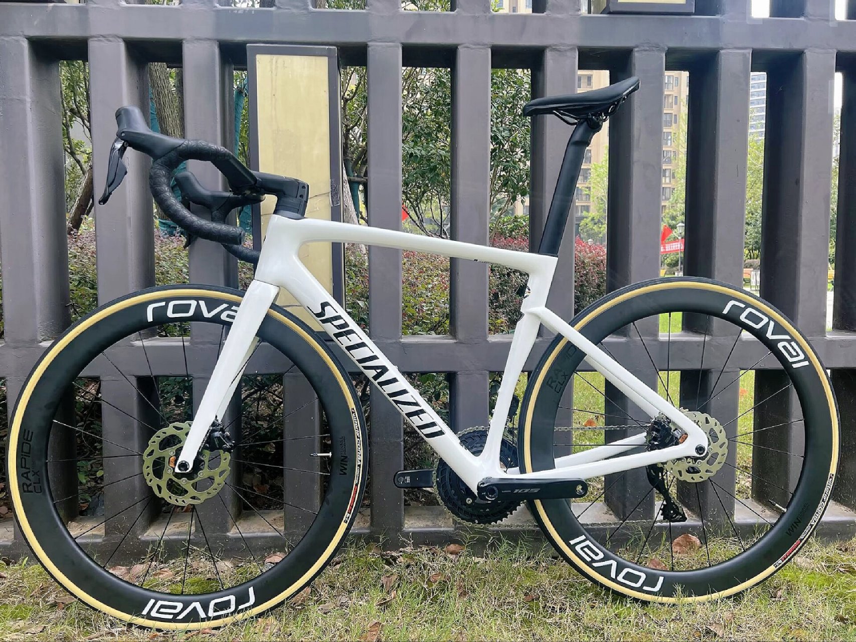 全新定制闪电sl7超轻爬坡架公路车整车 全新定制 闪电sl7 105电变碳