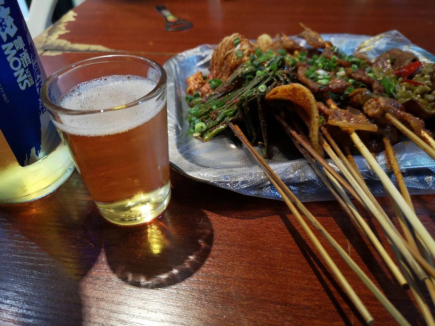 烧烤配啤酒,快乐天天有