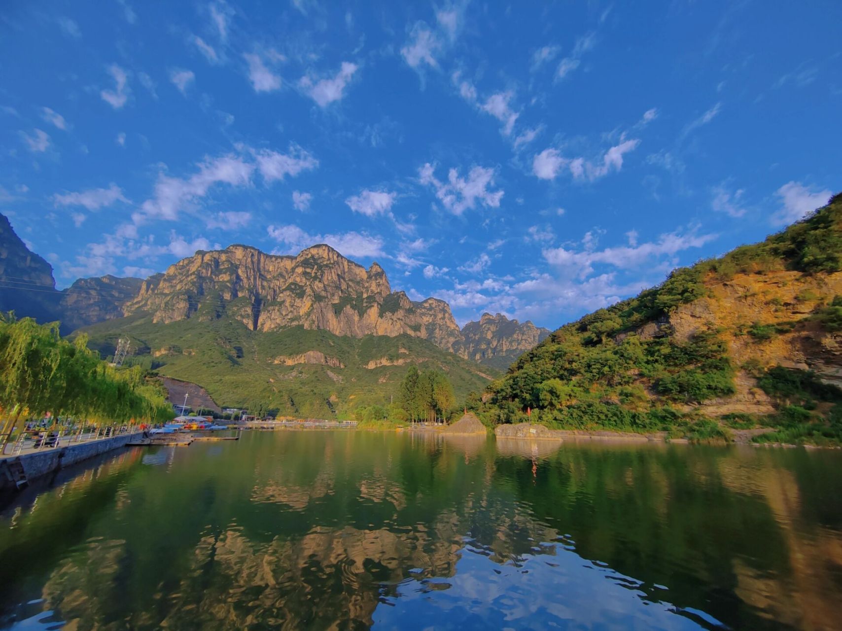 晋城武家湾 晋城武家湾的景色还是挺美的 虽然地方不大 但随便逛一逛