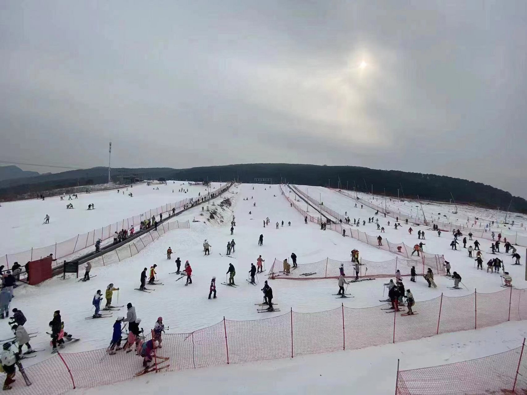 郑州 滑雪图片