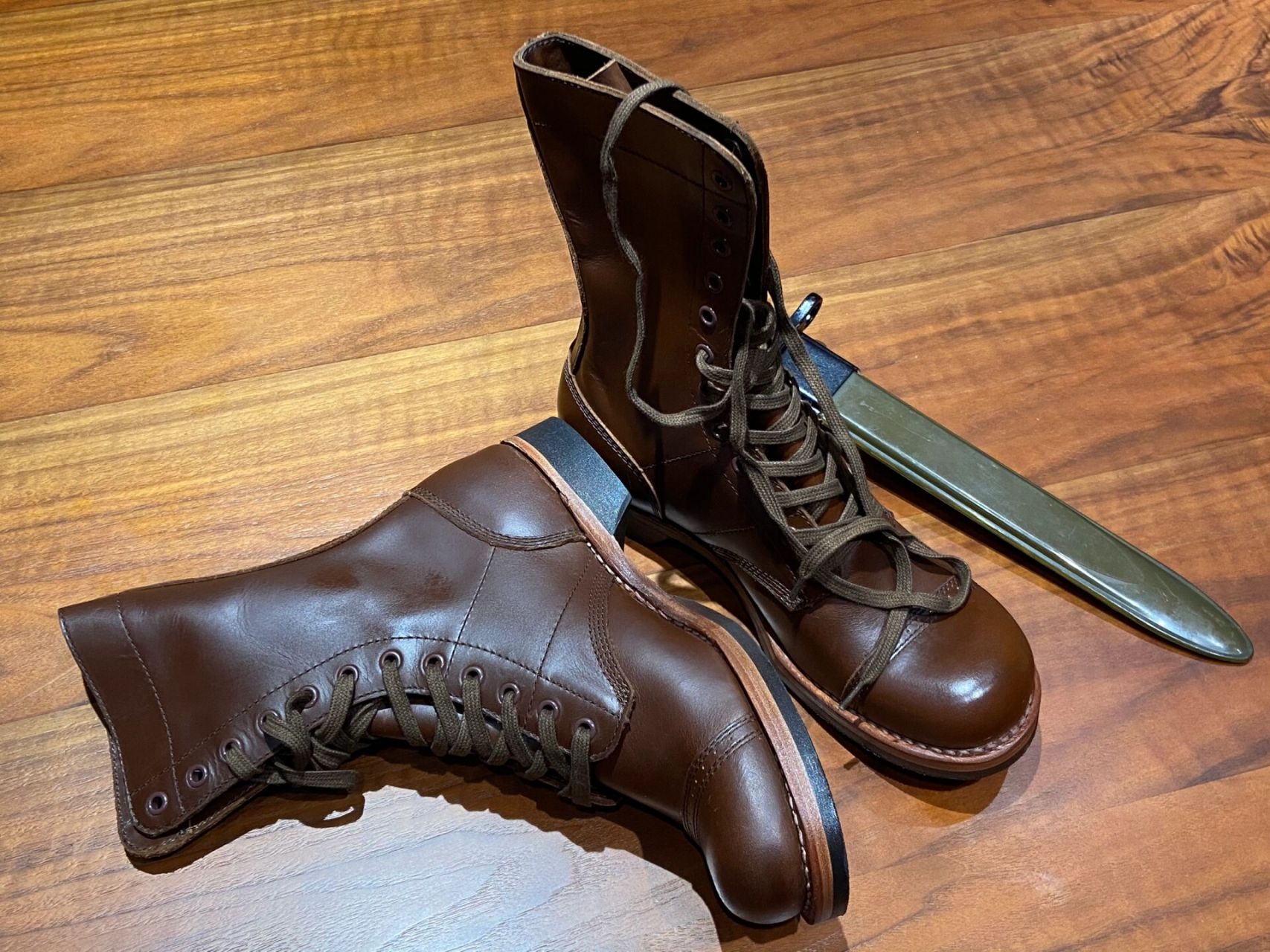 美产二战楦头m42伞兵靴 重量无敌,上脚非常柔软服帖舒适不需要垫鞋垫