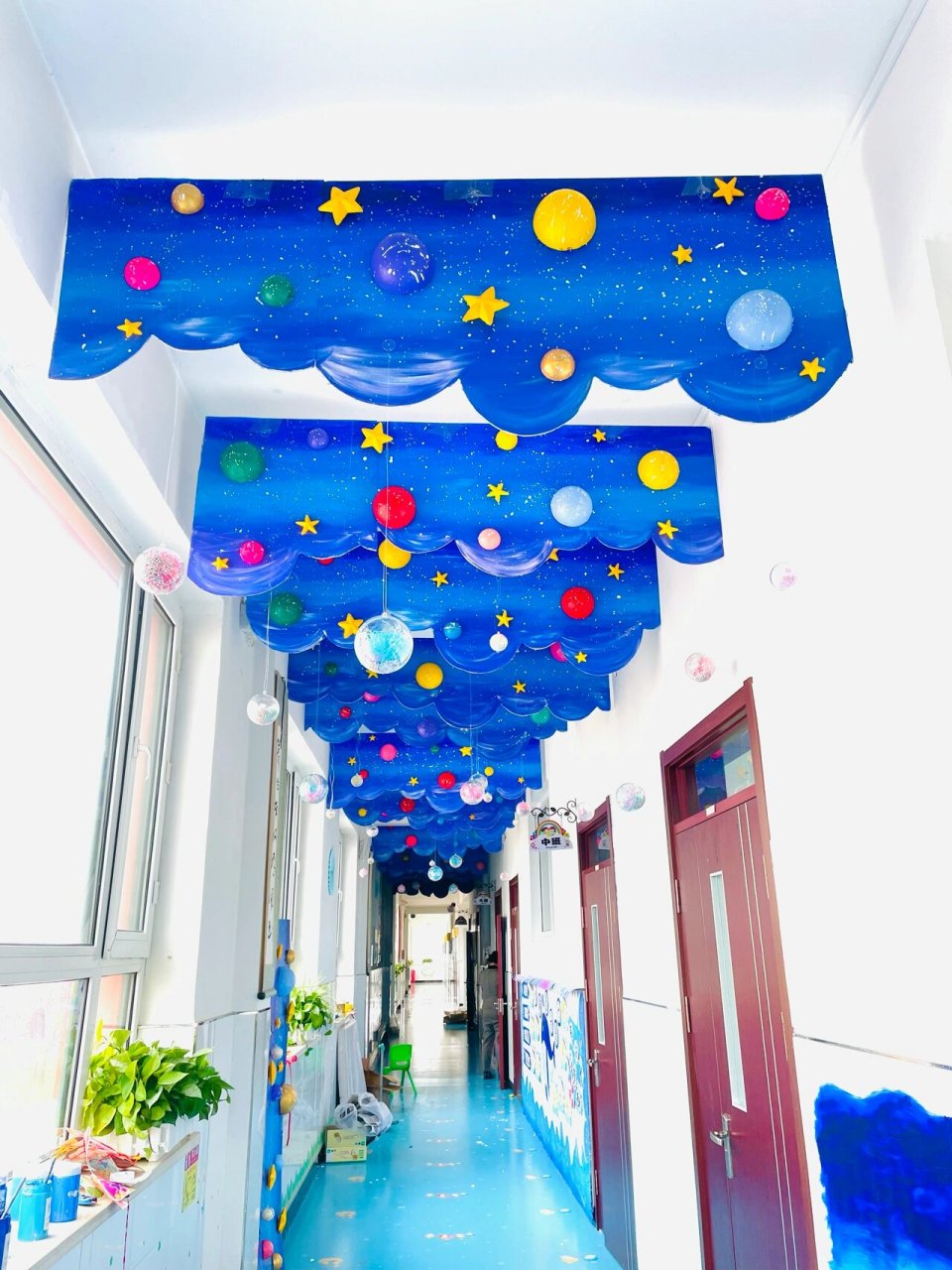 幼儿园走廊星空环创 在看到的 自己也给幼儿园做了一下 做好效果特别