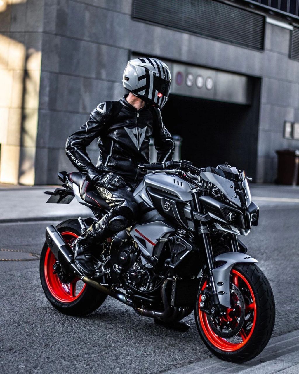 雅马哈mt-10          外星人mt-10 99