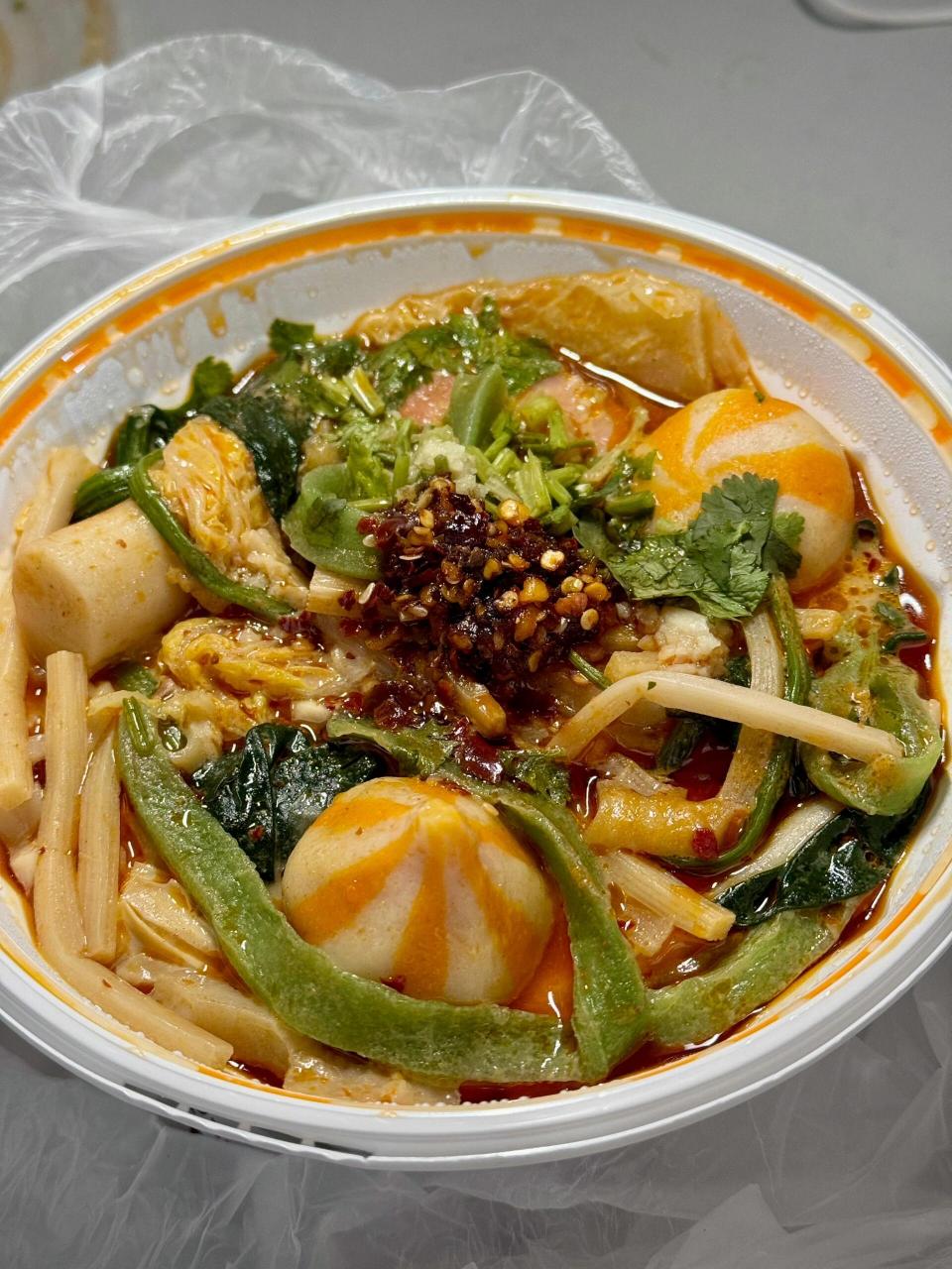 点完拼好饭后,骑手跟我说… 今天饿得比较早,早早的点了外卖,骑手直接