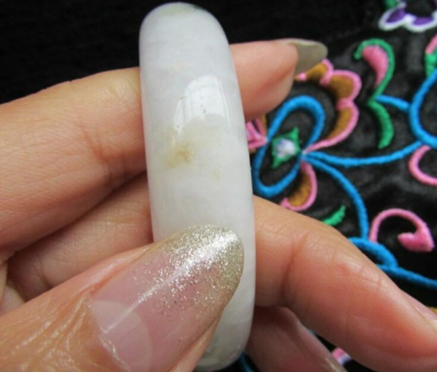 翡翠的沙眼是什么?