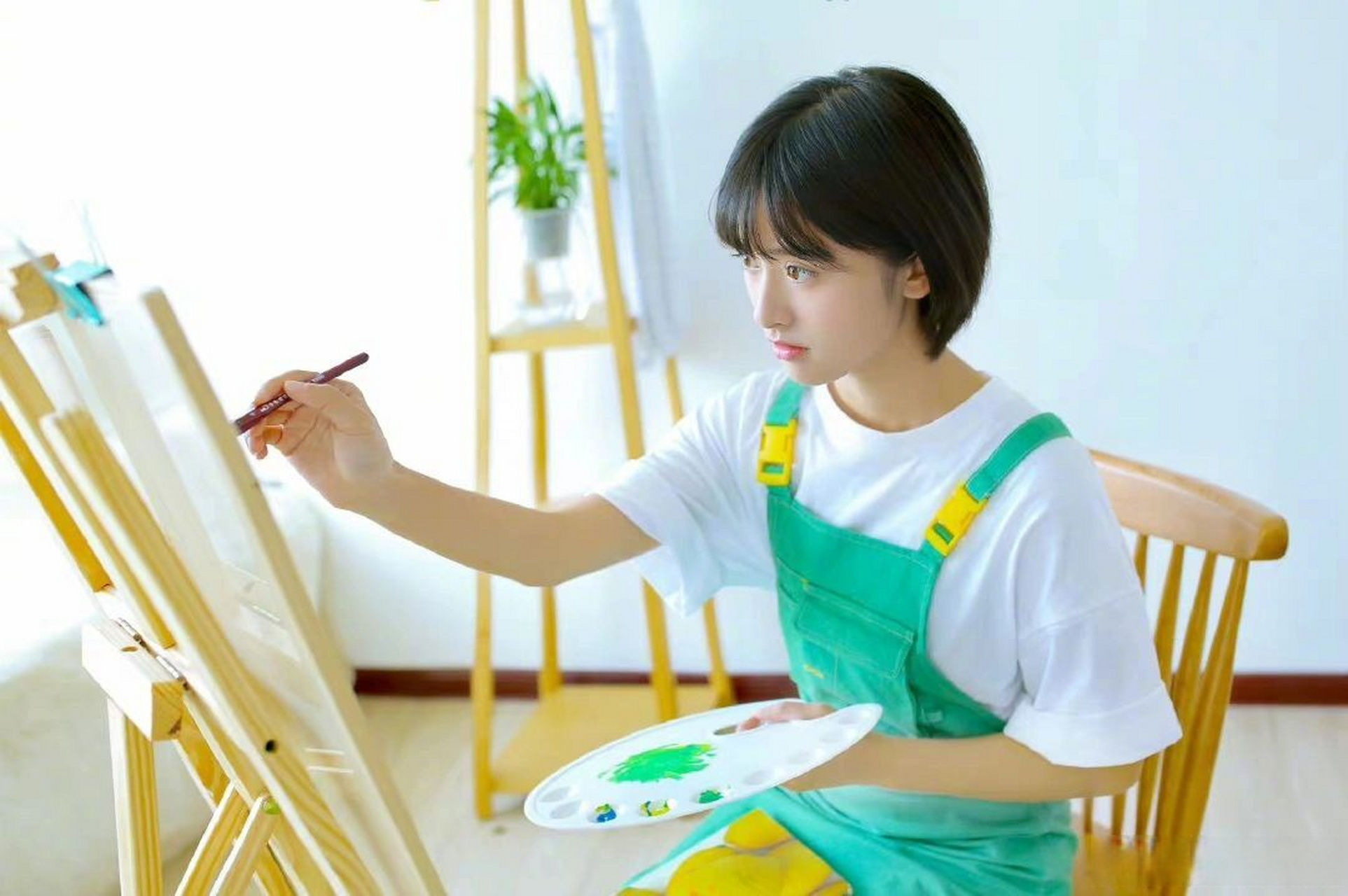 沈月《爱格》书模这组照片真的好"陈小希",感觉好多明星都做过爱格的