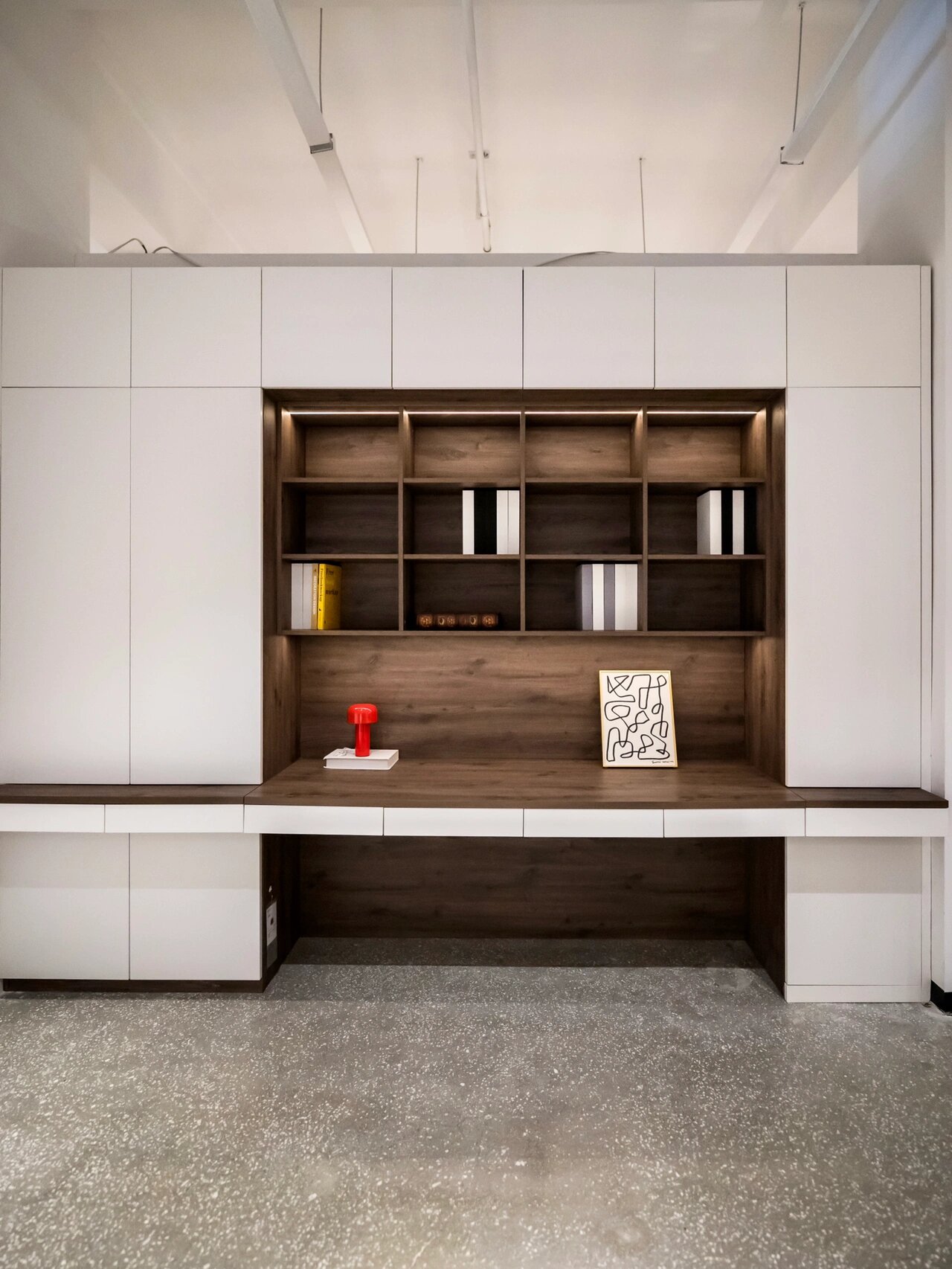 整墙书柜书桌一体设计92实用性和美观并存