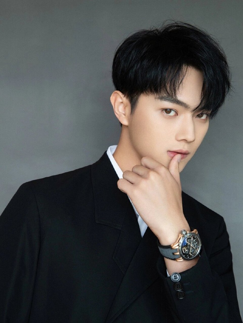 许凯 宋江 傻傻分不清楚 撞脸 最近在看 ,总感觉男主宋江的脸在什么剧