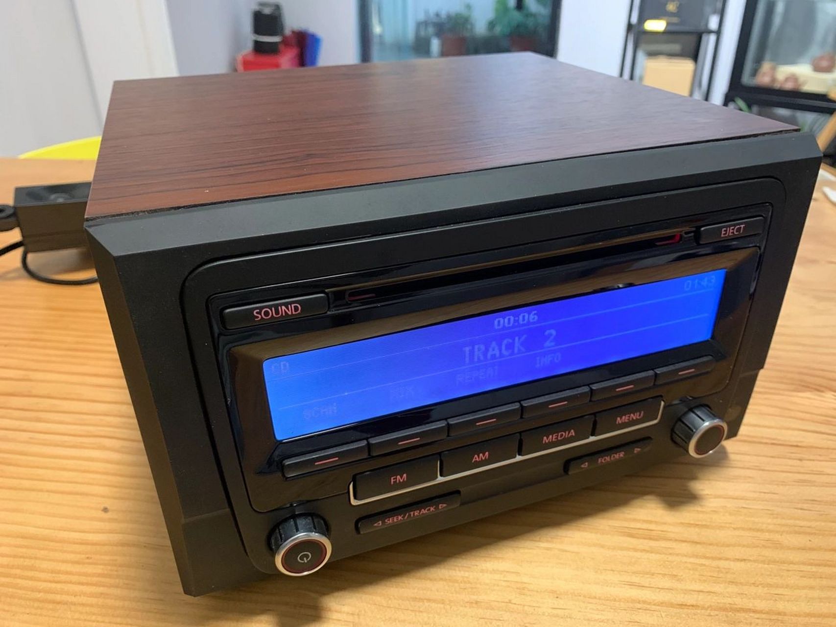 拆车大众cd机改家用音响 改装准备了好久一直没有碰到合适的机器 图1