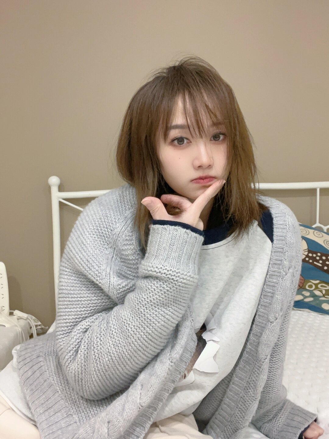 人家发型那么柔顺 那么服帖 	 我这咋就