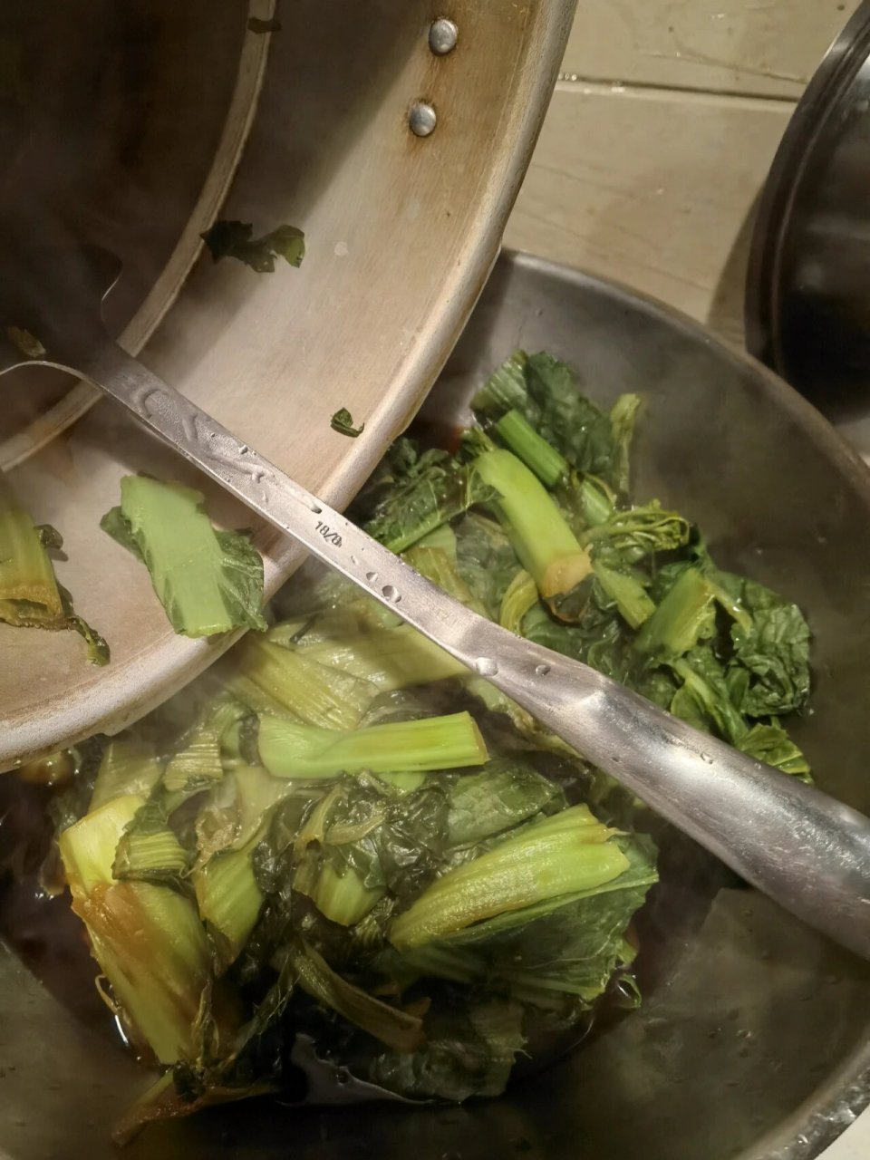 晨起赴菜市买了几枝.