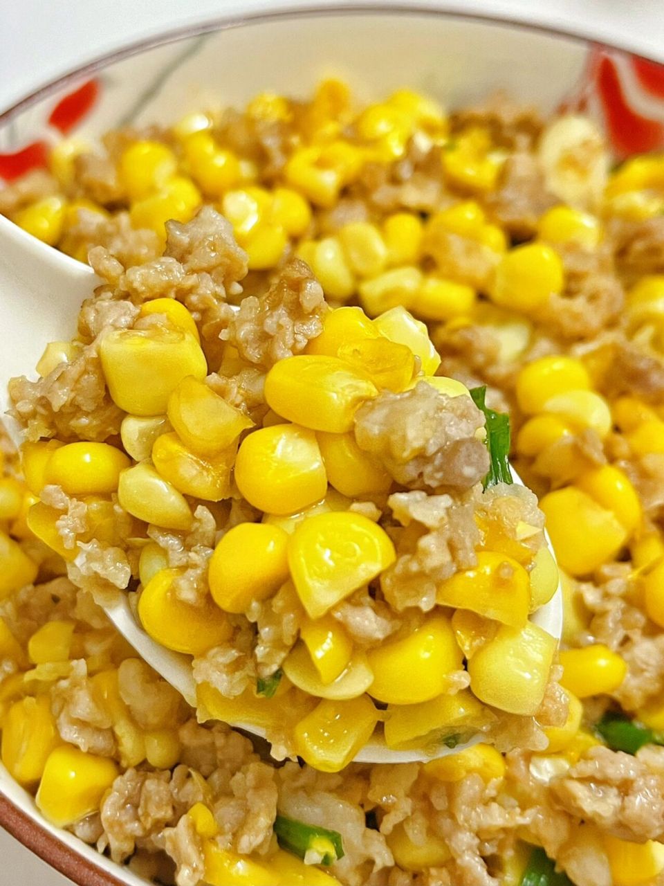 香甜好吃的玉米粒炒肉沫.