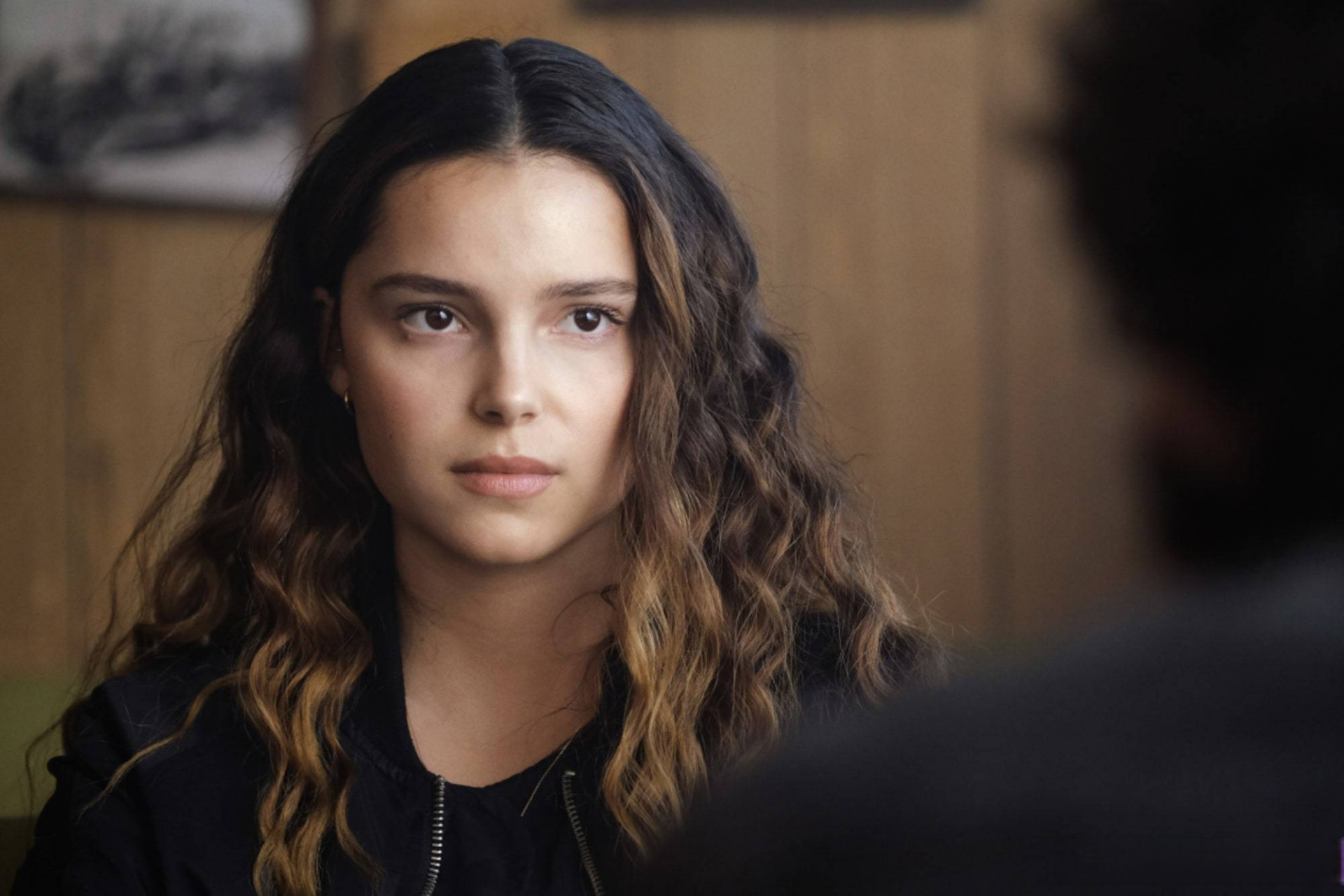 为削减新季开支,cw宣布裁掉#超人和露易丝#剧组的七位常驻演员