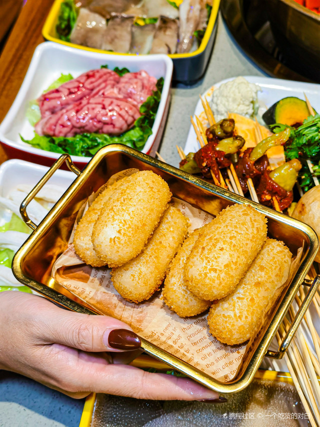 石景山台湾街中的成都串串!满满烟火气的味道!年轻人都来打卡