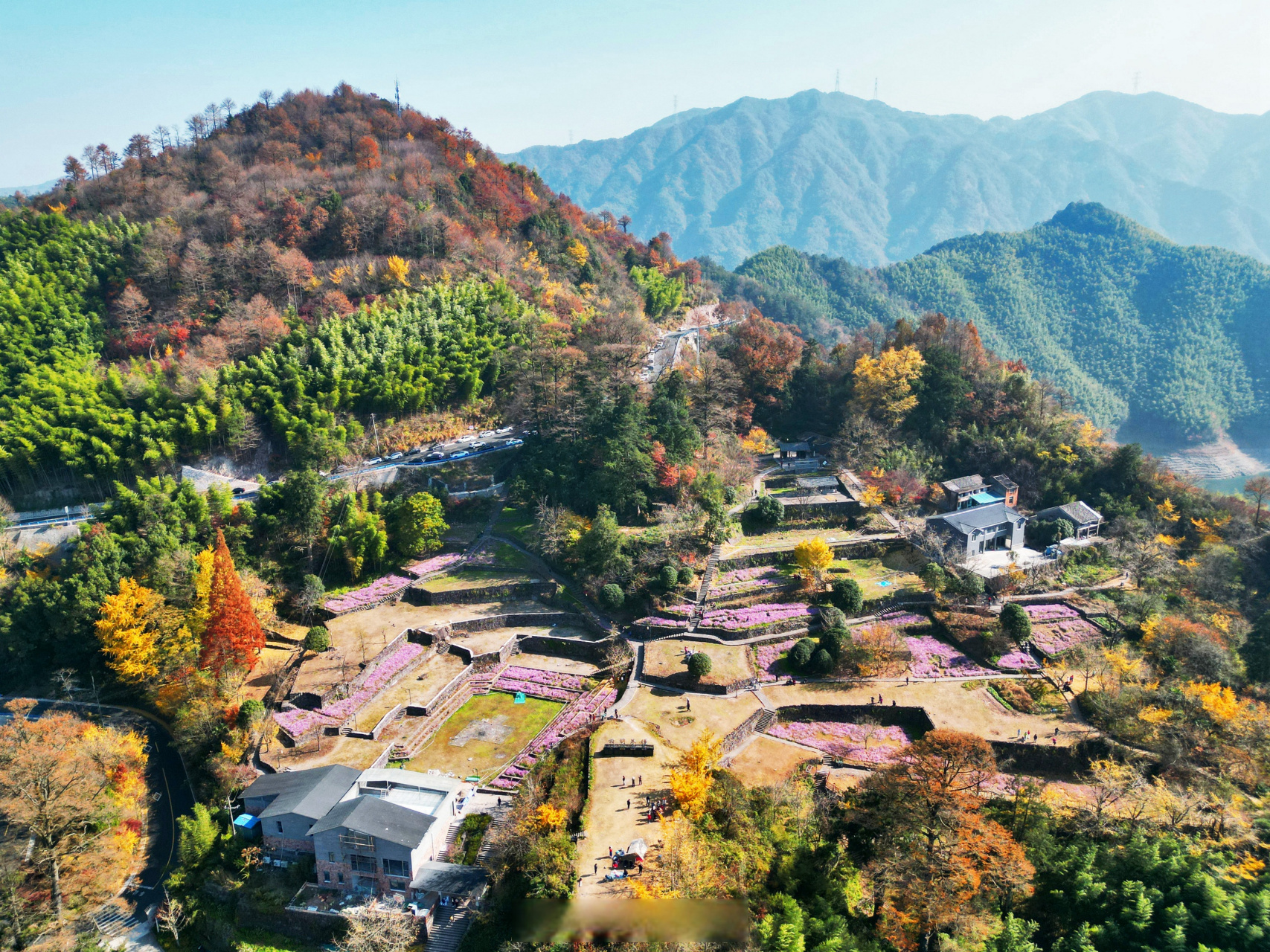 【"醉"美茅镬】#美丽宁波# 欣赏秋冬里的七彩四明山,宁波海曙区章水镇