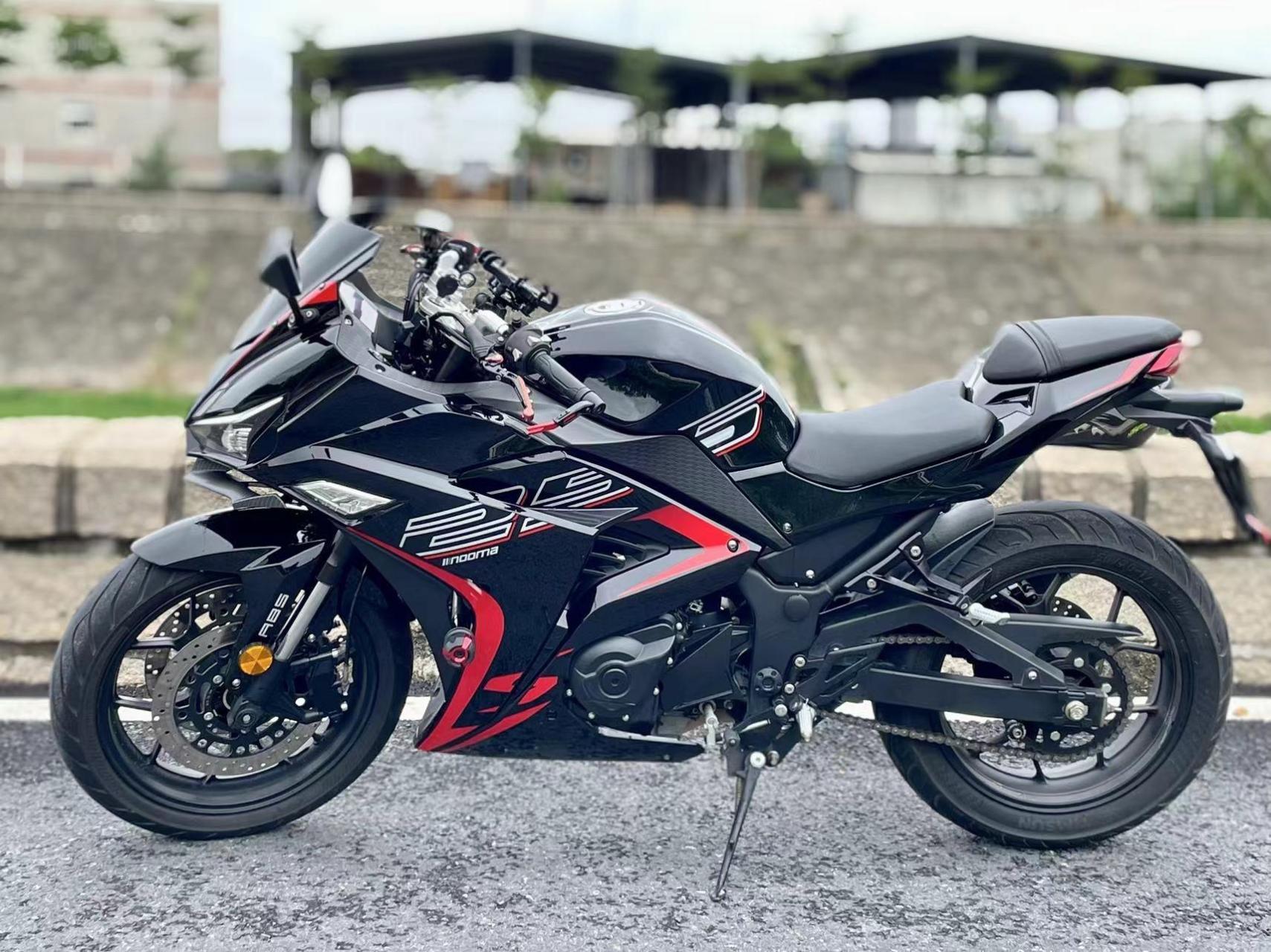 2022款诺马魅影255s,22年5月上牌,双保险到明年5月份,平时上下班代步