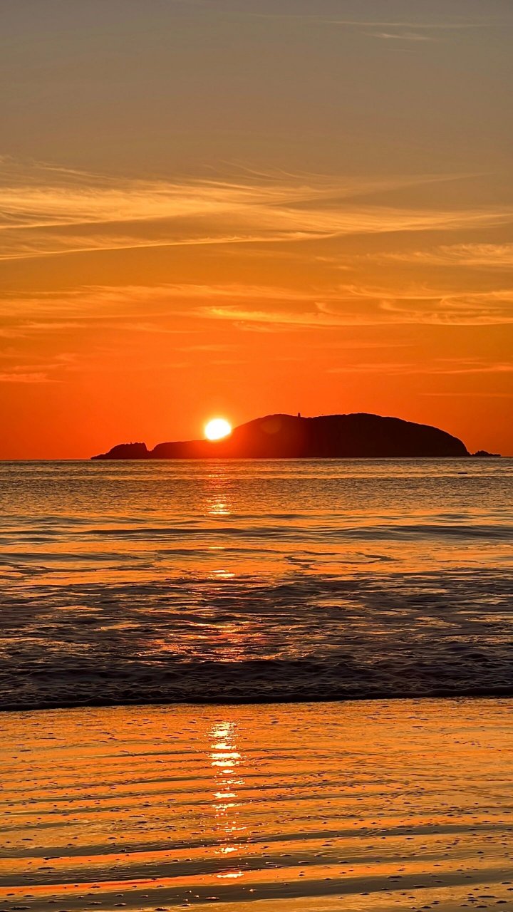 普陀山 海上日出太美啦 这次去普陀山和家人一起去看日出,太美啦
