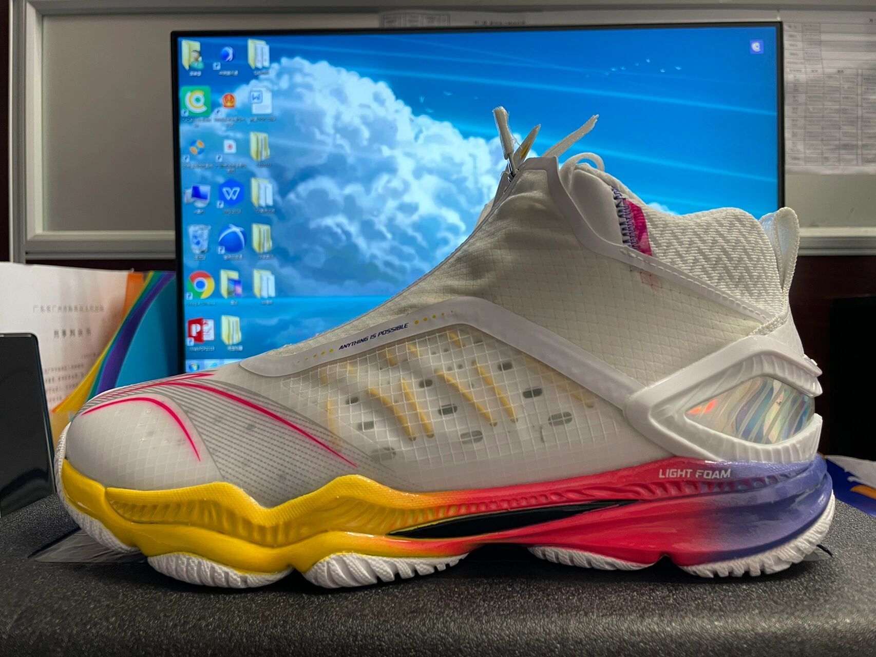 我去,这颜值,真的绝了 最近买的这款李宁变色龙5,简直太好看了,没想到