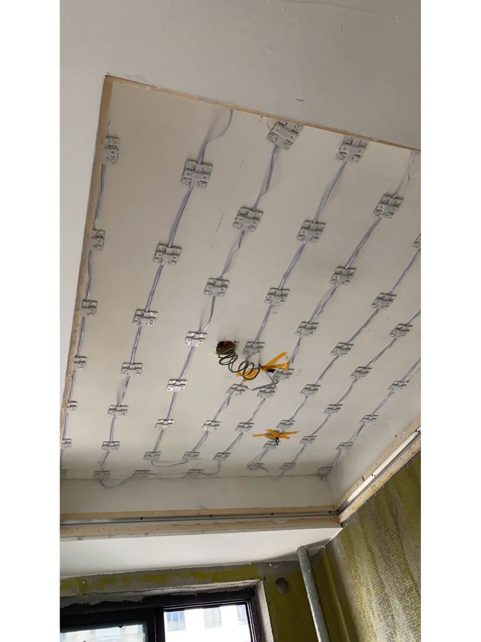 软膜天花不要太香  自己动手安装软膜天花,虽然有点费手,但安装完成