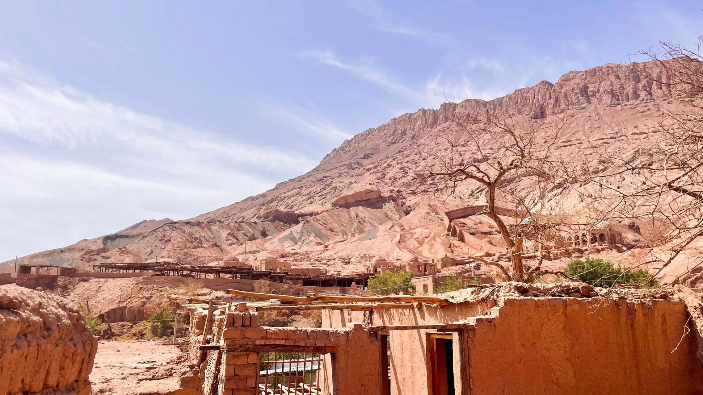 吐鲁番吐峪沟麻扎村村 48摄氏度下探访吐鲁番火焰山下的千年古村～麻