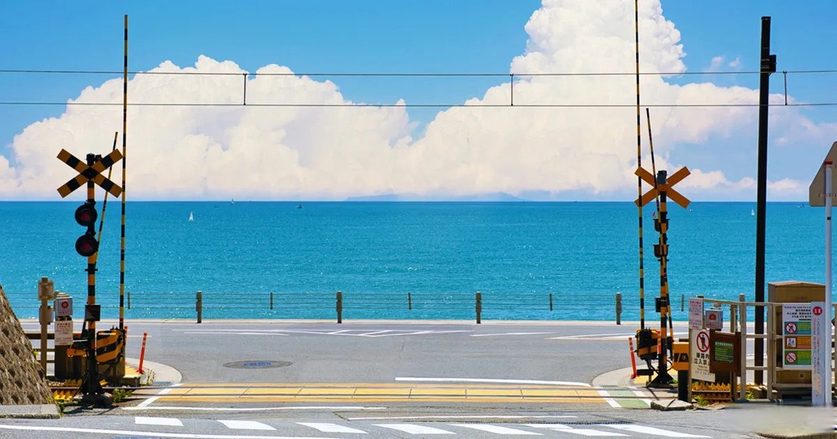 日本动漫海边场景图片