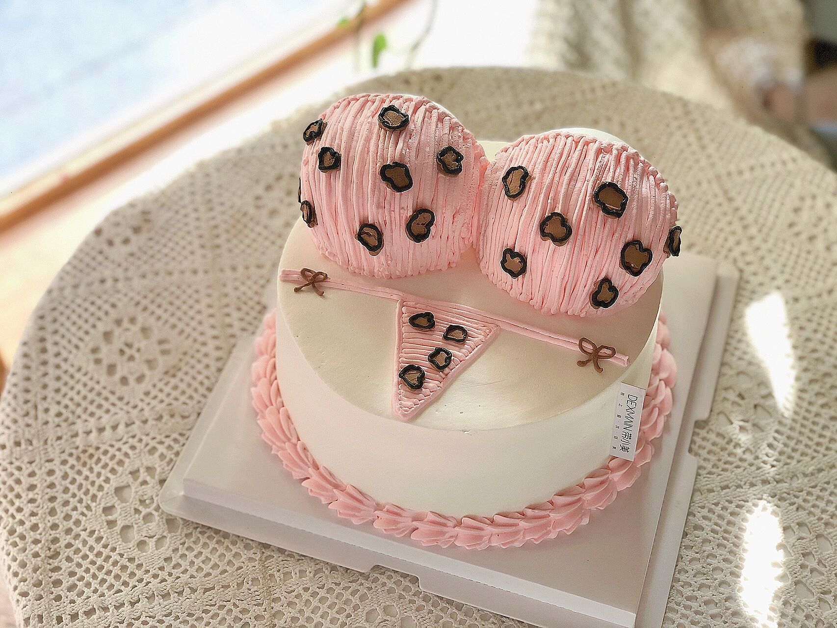 大胸蛋糕 | 女生搞怪蛋糕