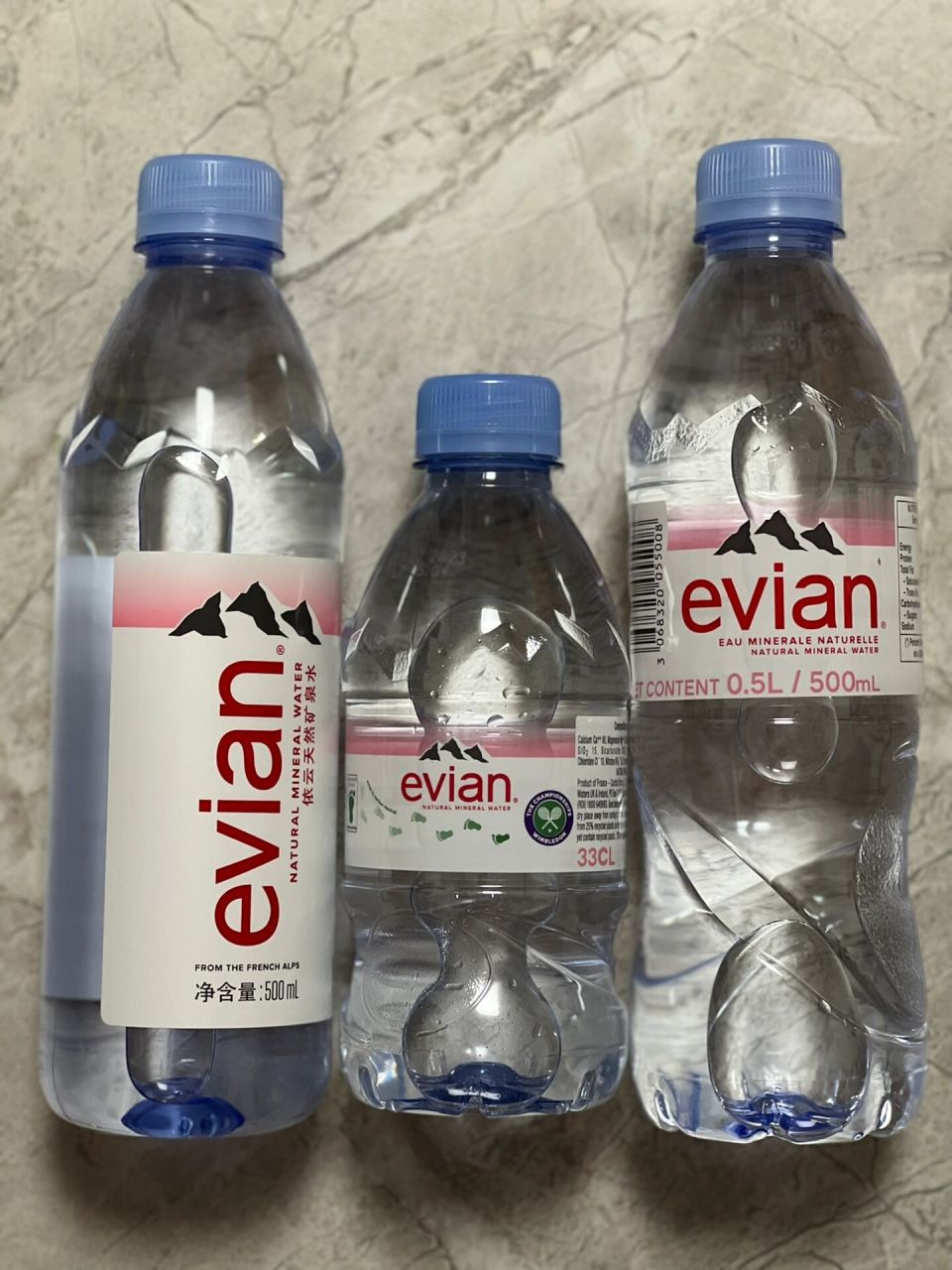 3种不同区域发售的依云水 这是依云向3个不同区域发售的矿泉水.