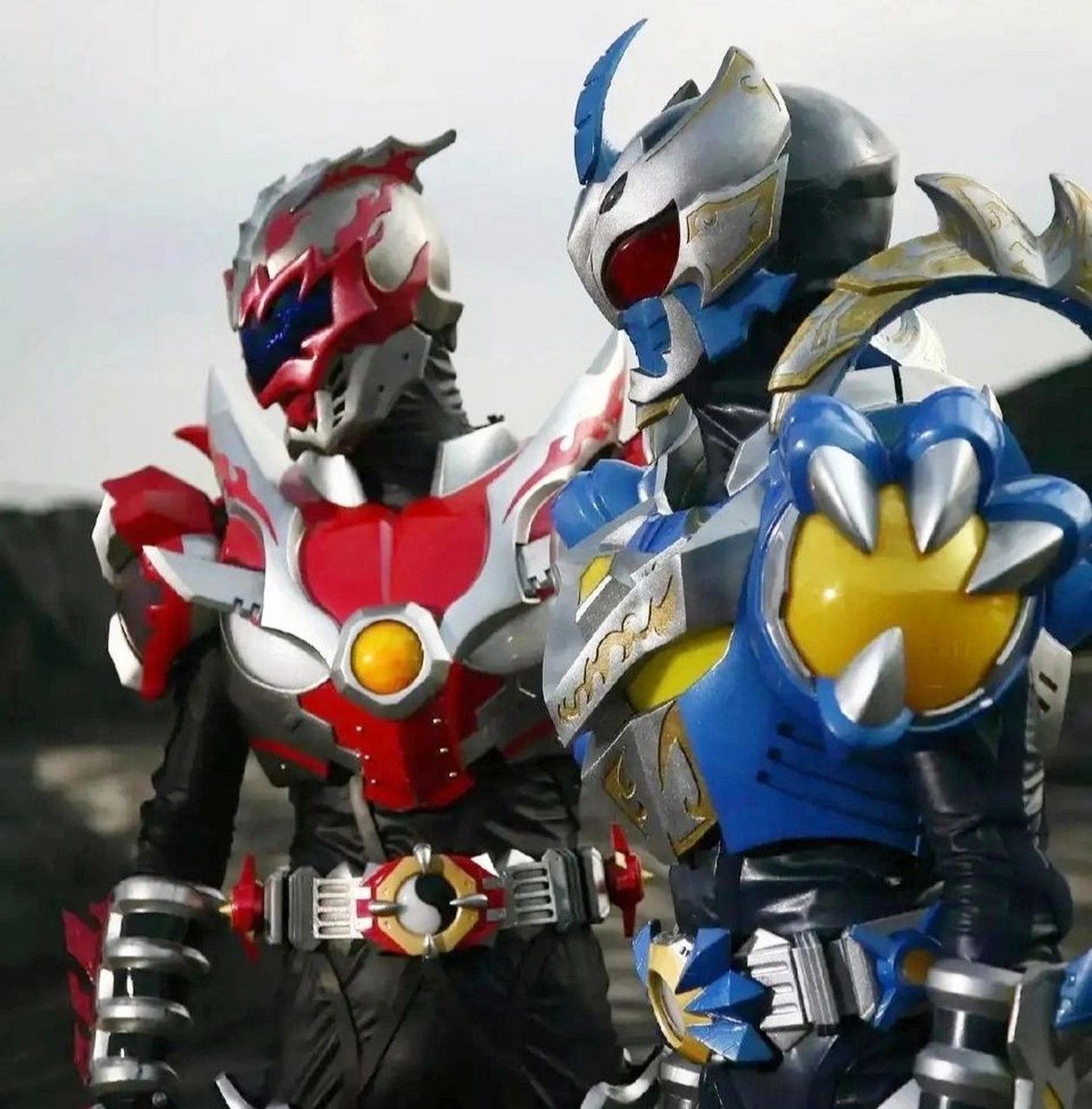 铠甲勇士写真剧照 ## 铠甲合体