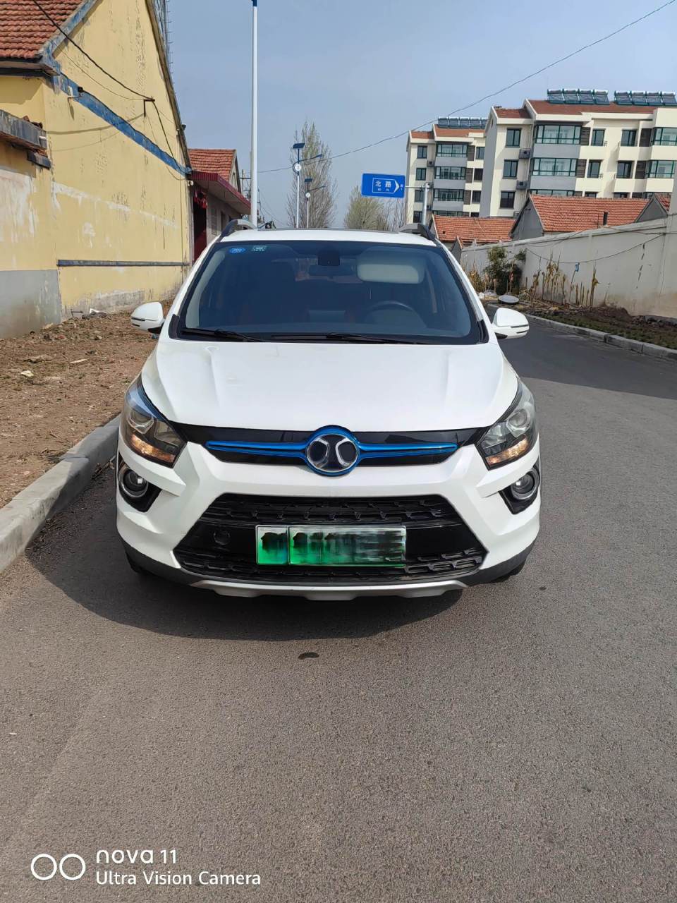 北汽新能源汽车高配ex260,纯电动suv小越野车.