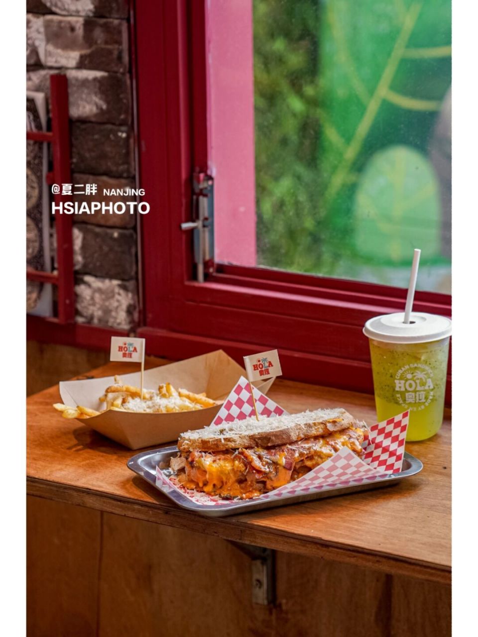 《落魄大厨》里的古巴三明治,南京也有了 汉堡的造型,满满的馅料 第一