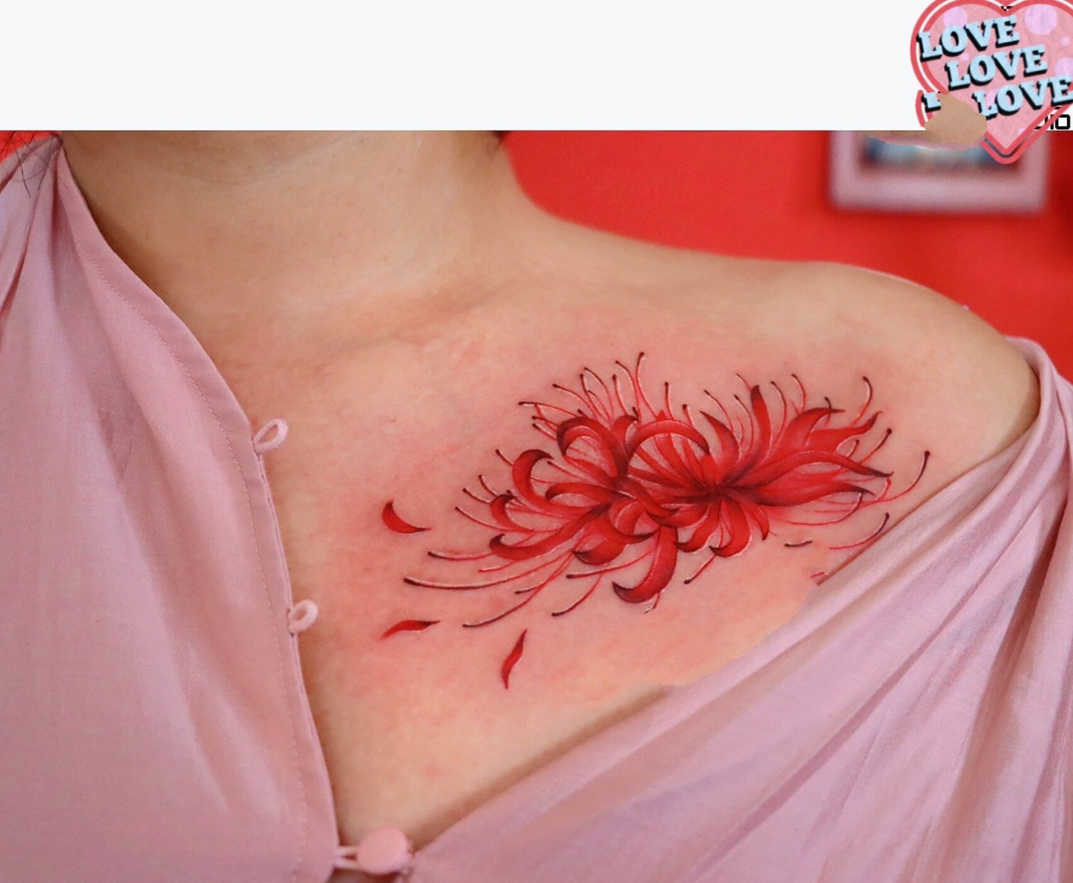 锁骨 彼岸花纹身         刺青