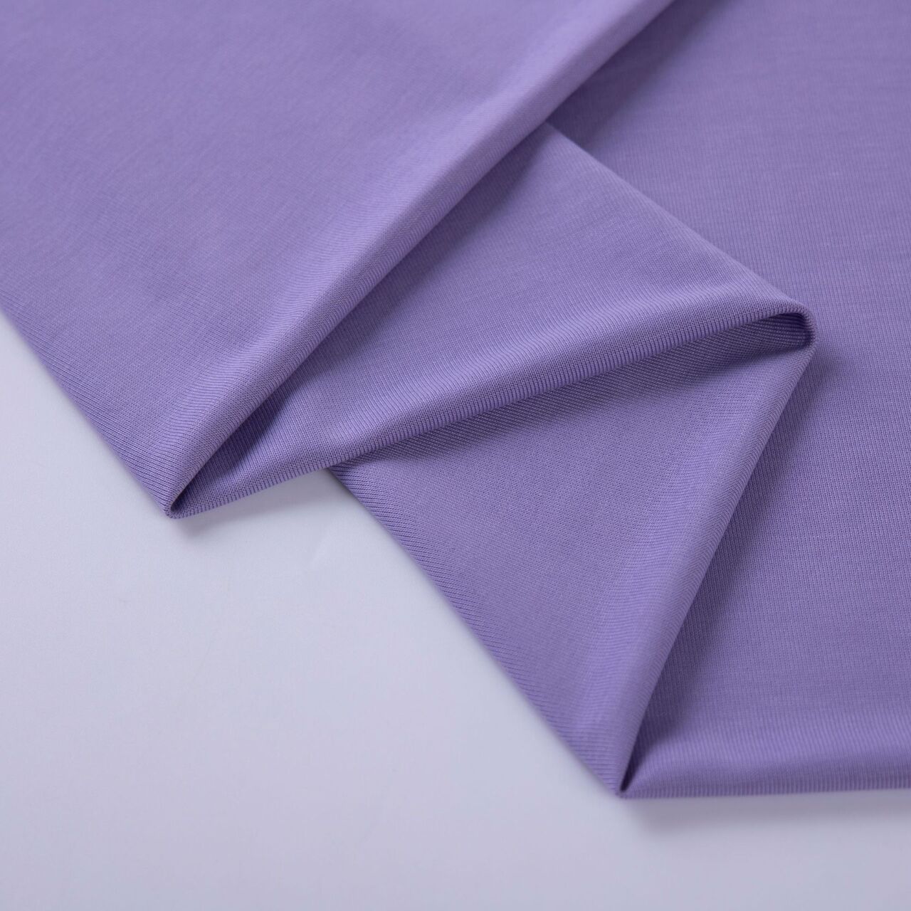 纺织小科普-铜氨纤维面料 铜氨纤维面料是一种再生纤维素纤维,它是将