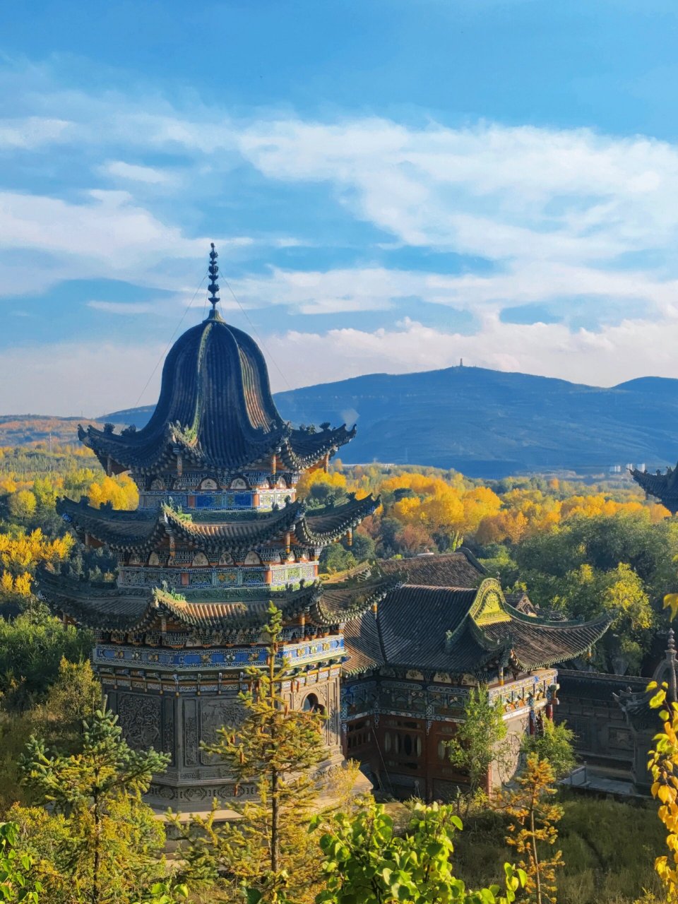 青海|西宁|南山公园 西宁城南有南山,相传曾有凤凰飞临此山,故南山