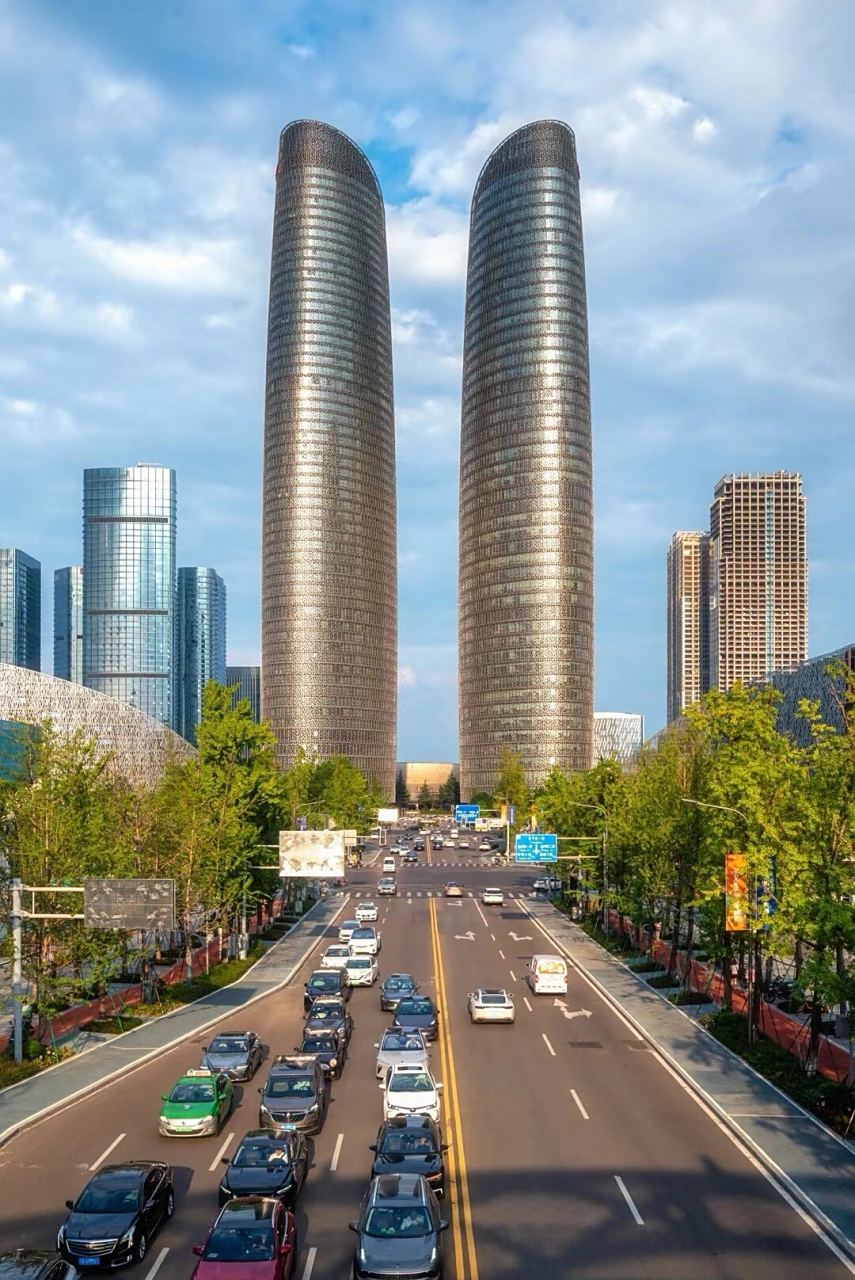 成都-金融城双子塔 成都金融城双子塔又名天府双塔,成都天府双子塔