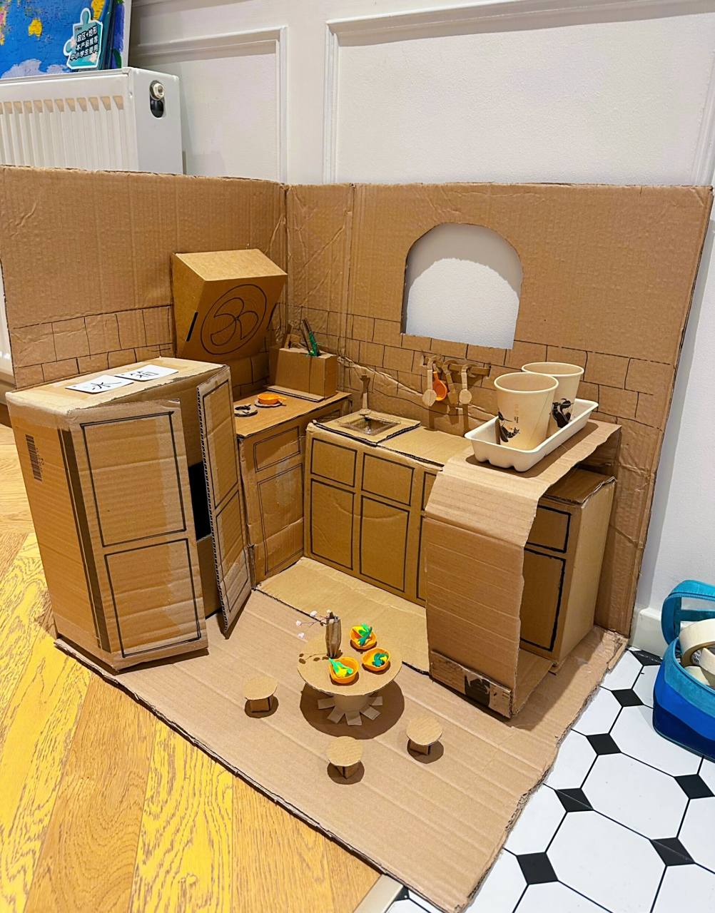 小学生手工 废纸箱妙用 diy手工mini厨房 快递纸箱再次变身,和妹妹一