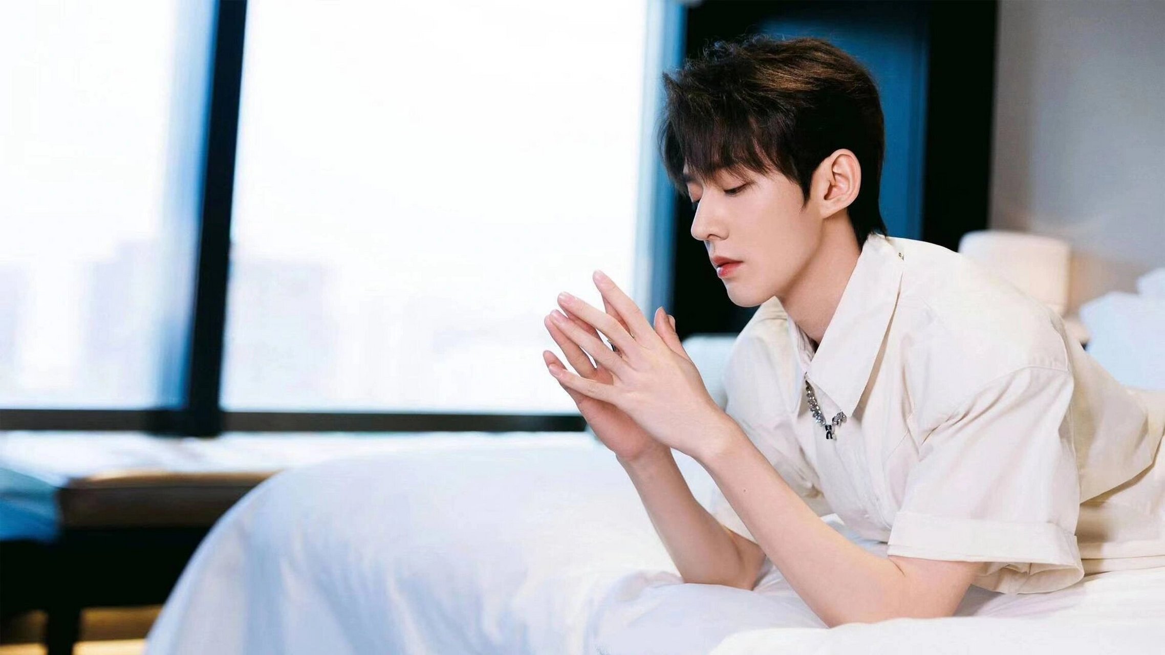 邓为电脑壁纸桌面3 图四有点废,也传上来吧,做都做完了… 要图的姐妹