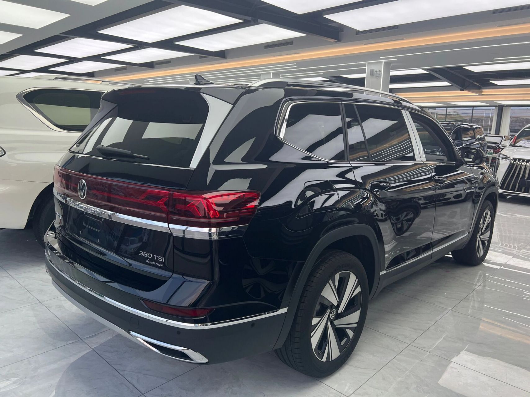 大众 途昂 2023款 380tsi 四驱尊崇豪华版 2023年8月上牌,准新车.