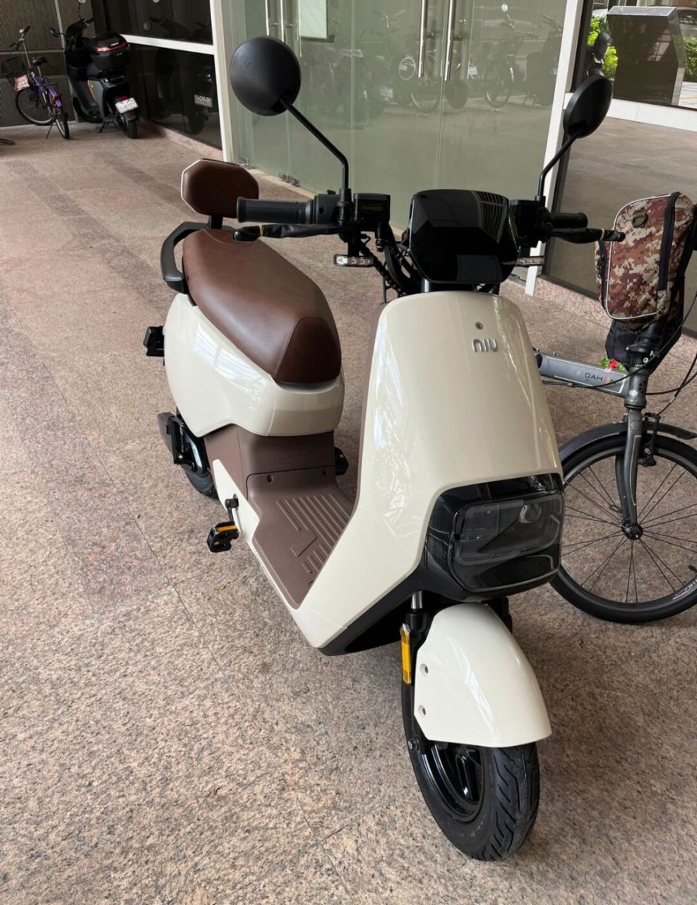 背刺大哥|被低估的∨400t电动车 这台车发布就被mqil盖住光芒,没