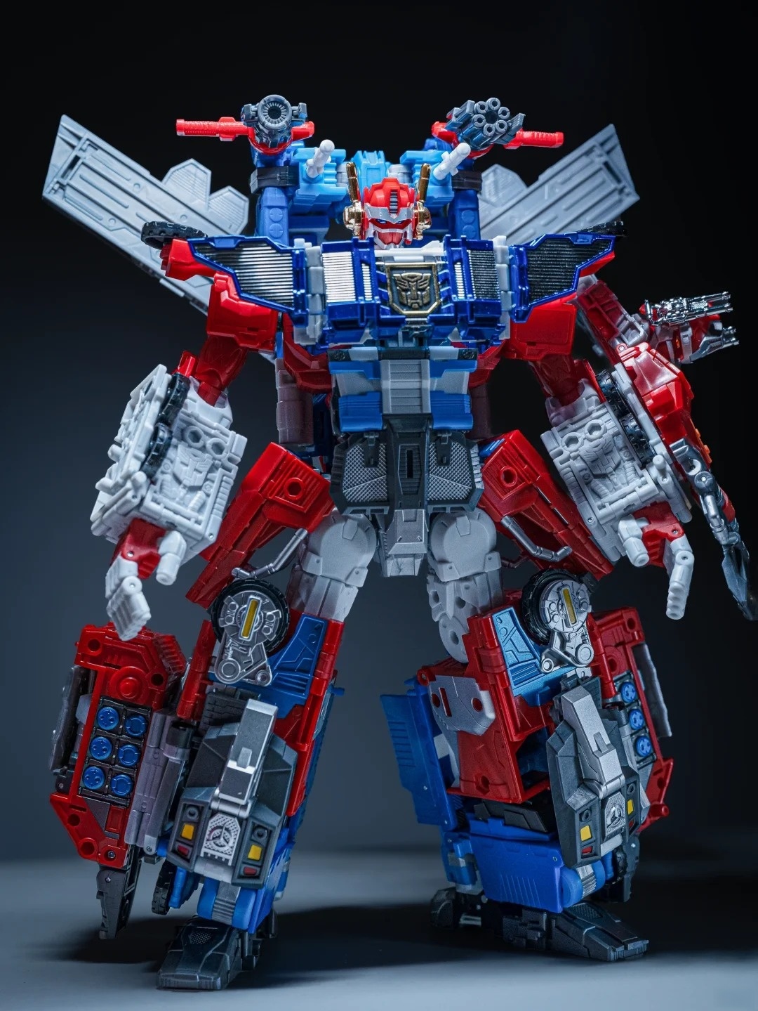 赛博坦机甲美学与战斗基因完美融合,让火马擎天柱的硬派浪漫,冲击你的