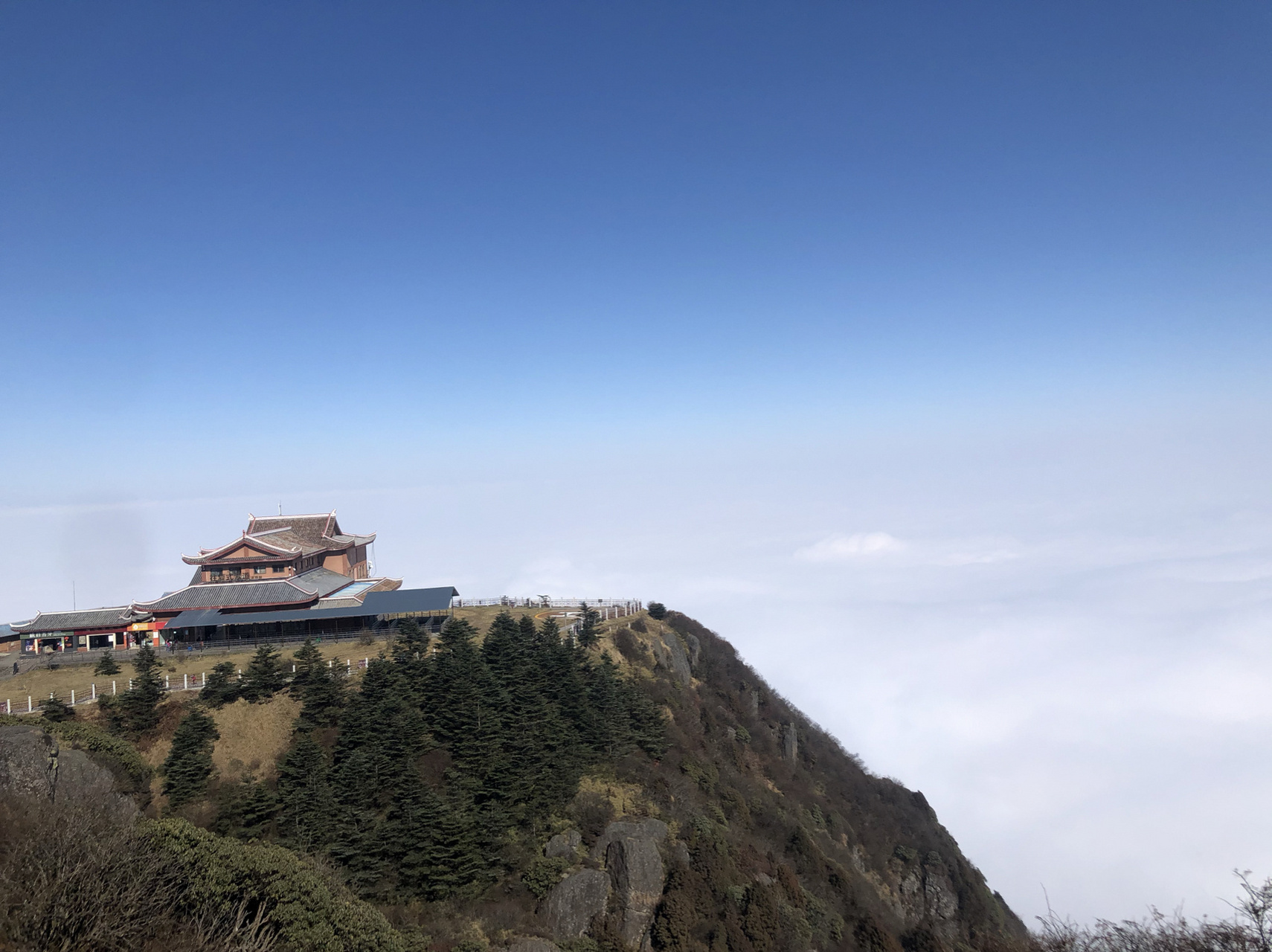 峨眉山金顶|自驾一日游|攻略路线|云海 峨眉山有几个主要的地点节点