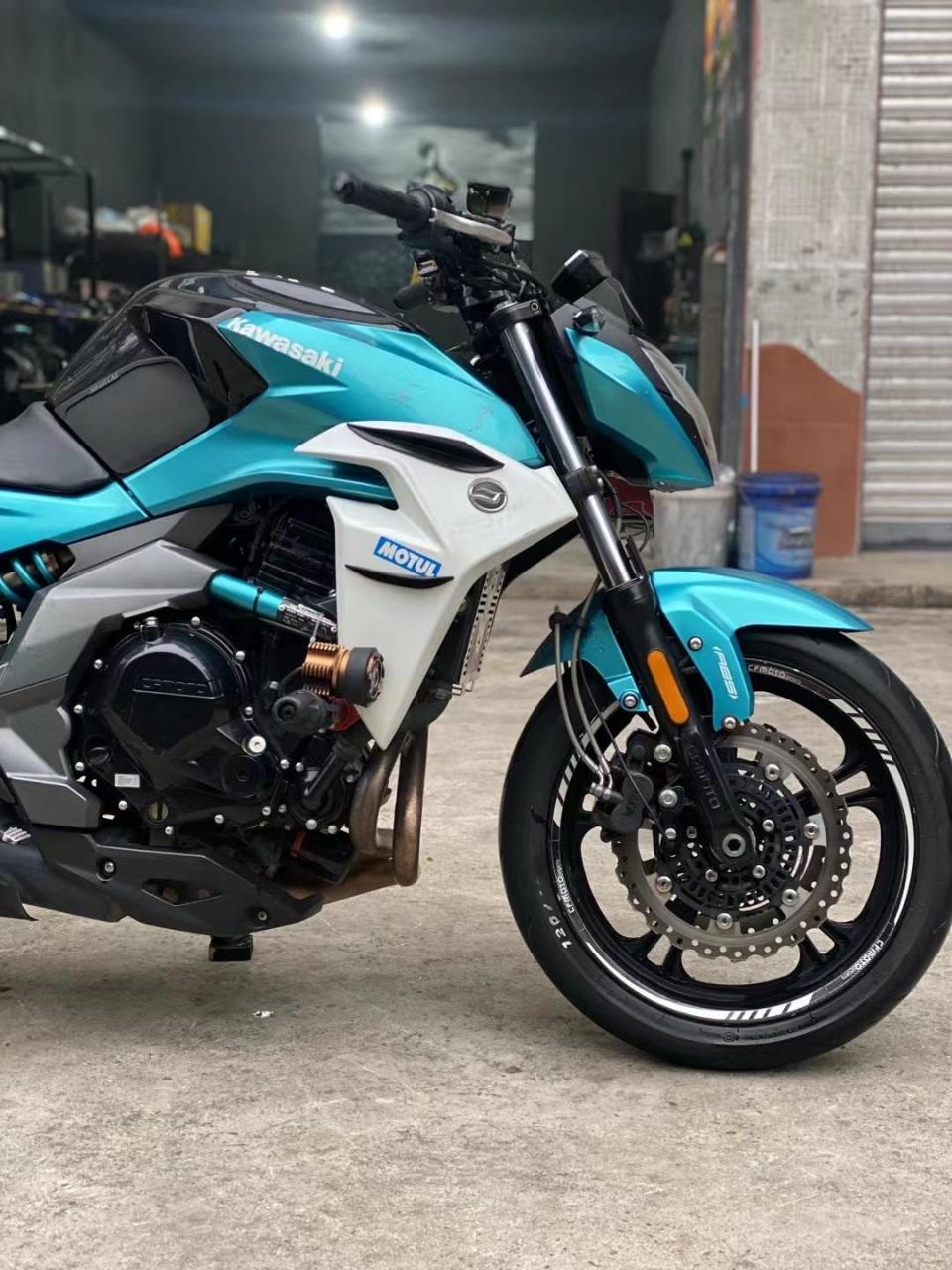 春风400nk  17年3月上牌 四手户  三万一千公里 机器状态好 成色细节