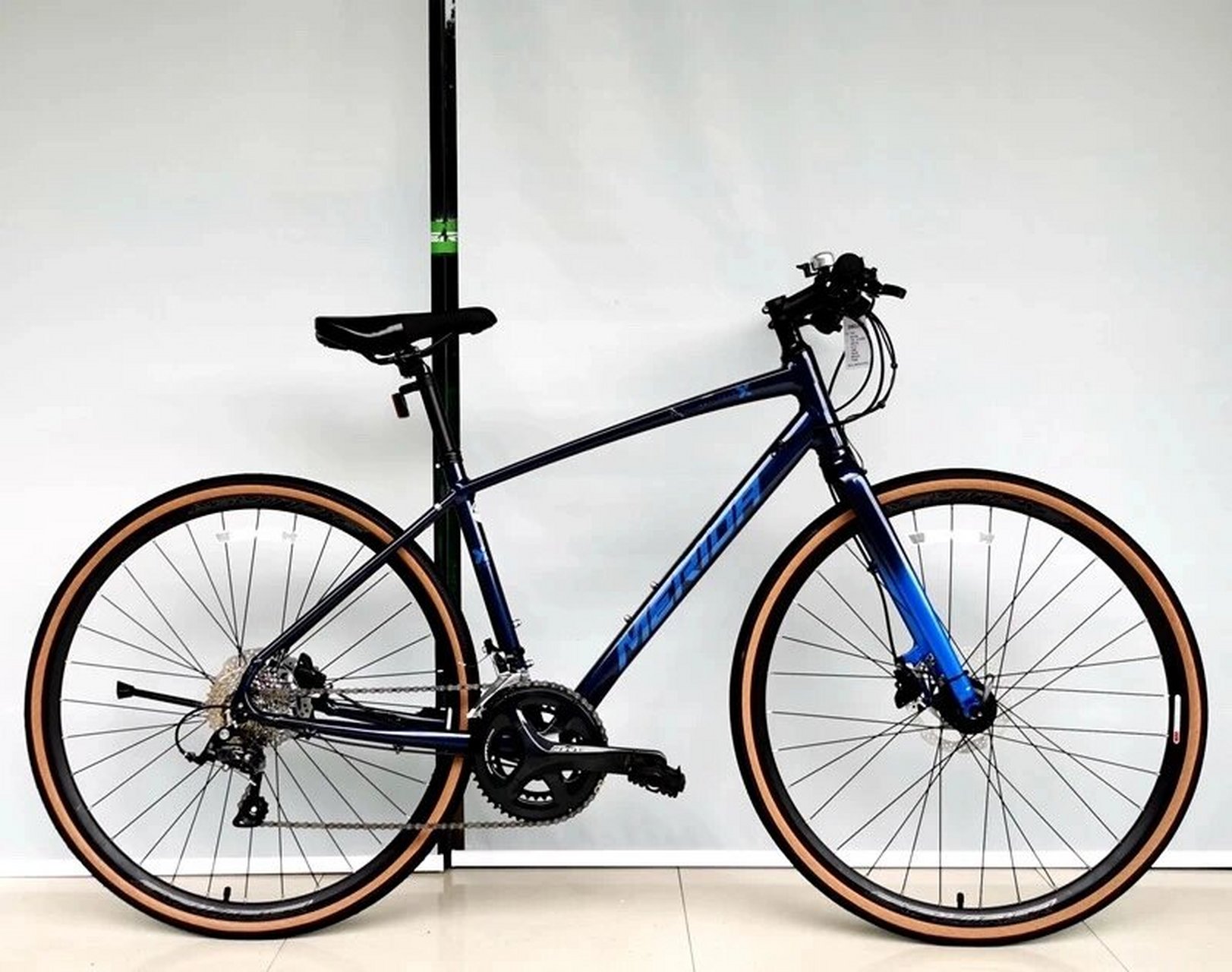 美利达2024款探索者x平把公路车.