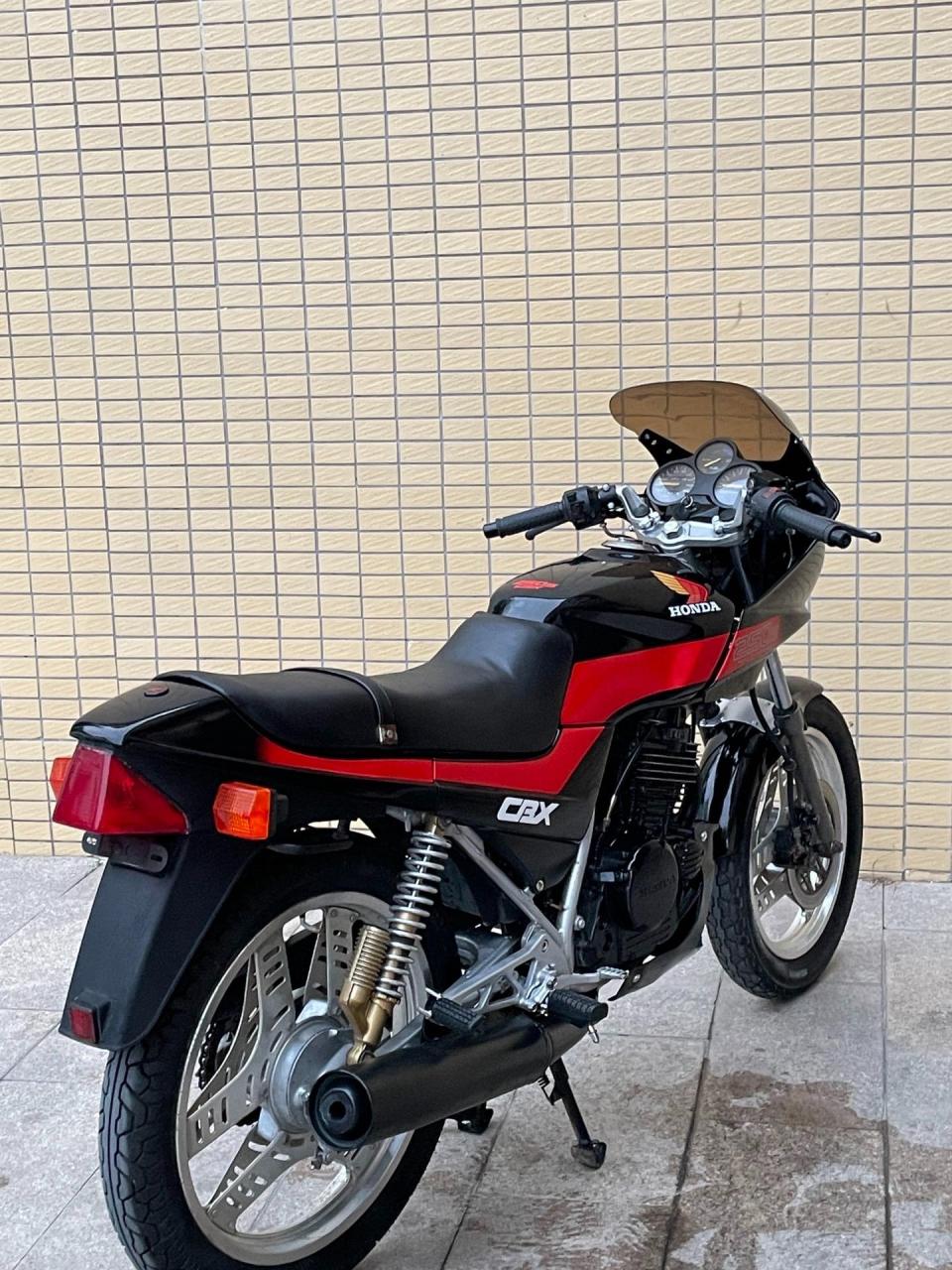 本田250双缸街车图片