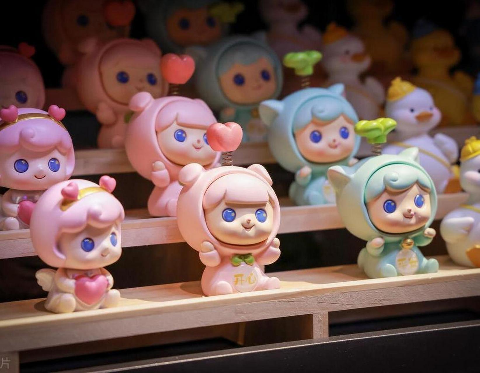 【市场监管总局发文规范盲盒经营,不得向未满8周岁未成年人销售】日前