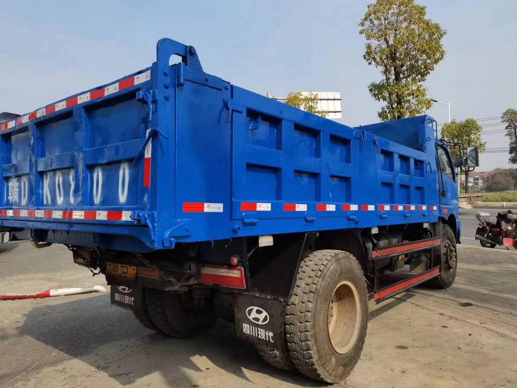 二手自卸车 17年4月4110南骏鸿运,6档153桥,车况精品