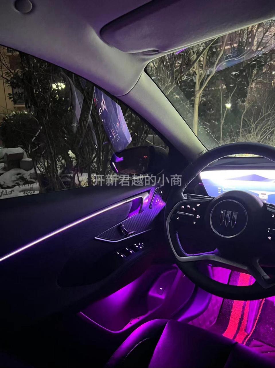等了小半年,全新君越主动式氛围灯上新,原车机控制也可通过app控制,有