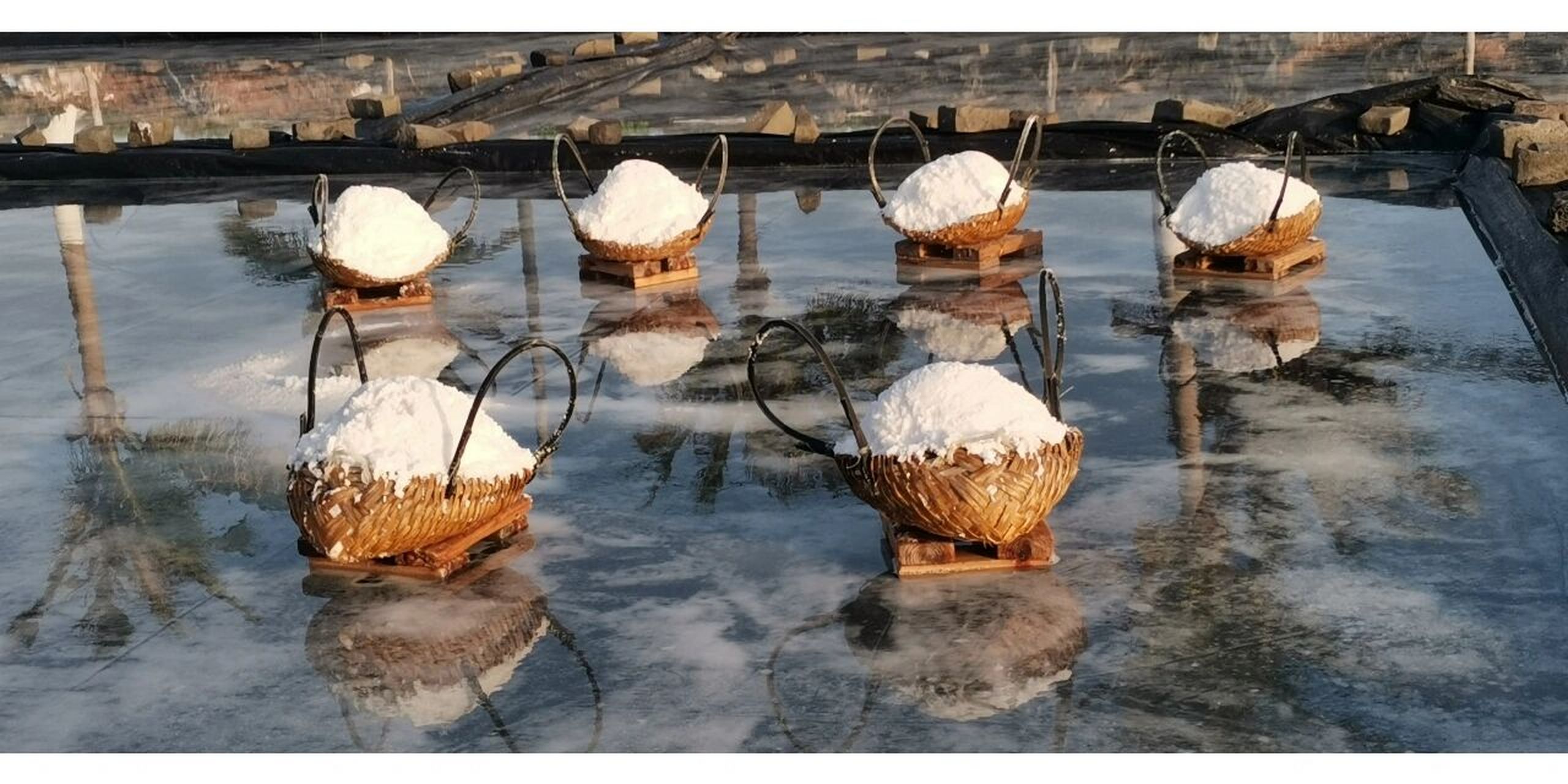 我们平时吃饭都会用到食盐,但食盐具体的制作流程一知半解.