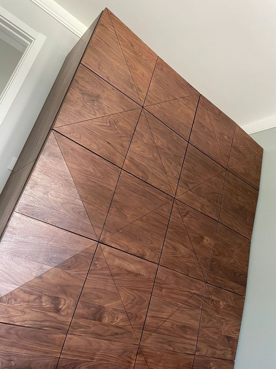 全网最美黑胡桃实木衣柜|逸刻yeak折纸衣柜 99主卧衣柜通常是很多