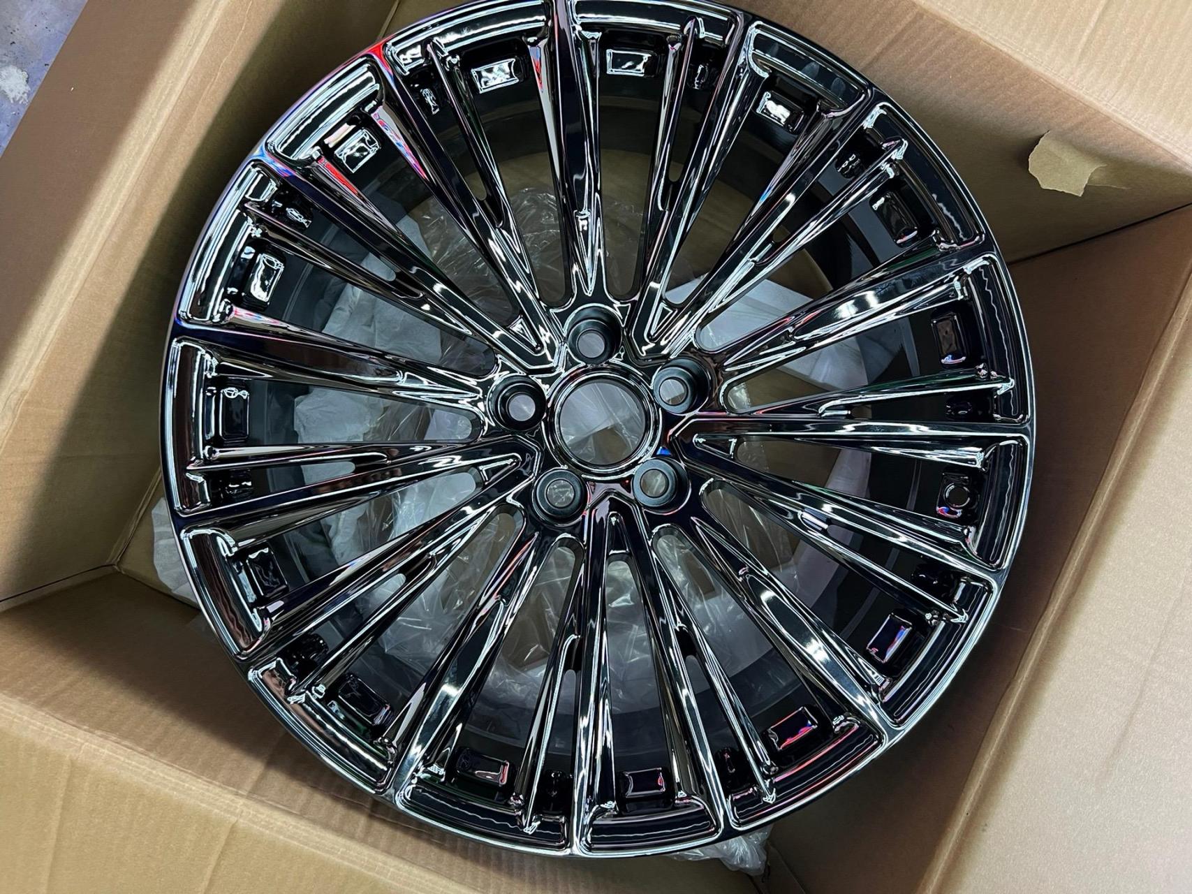 丰田威尔法原厂17寸升级20寸黑电镀锻造轮毂,上车效果把您的爱车打造